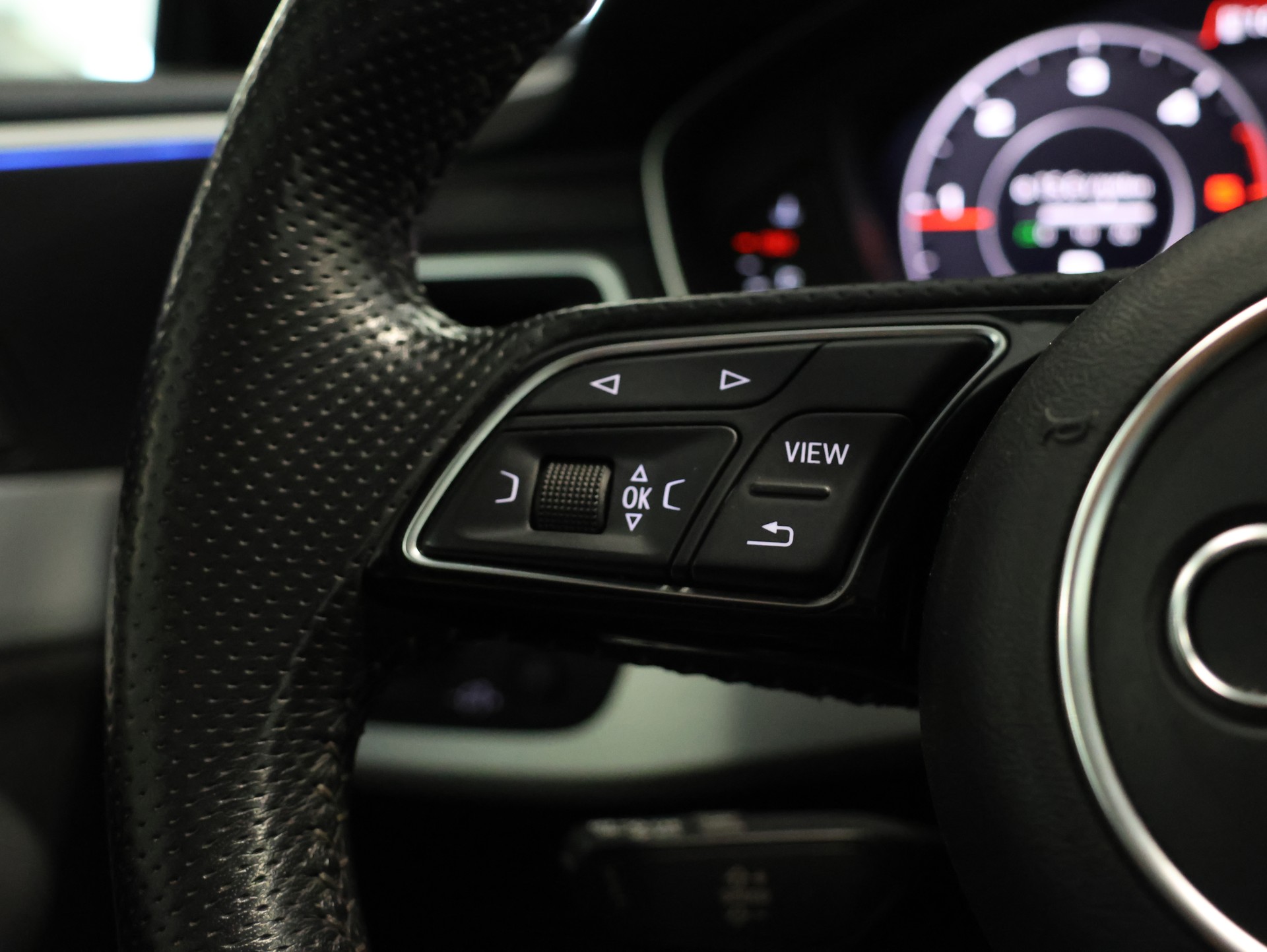 AUDI A5 Coupé 2.0 TDI Sport S-tronic *S-LINE EXTERIEUR*-image-19