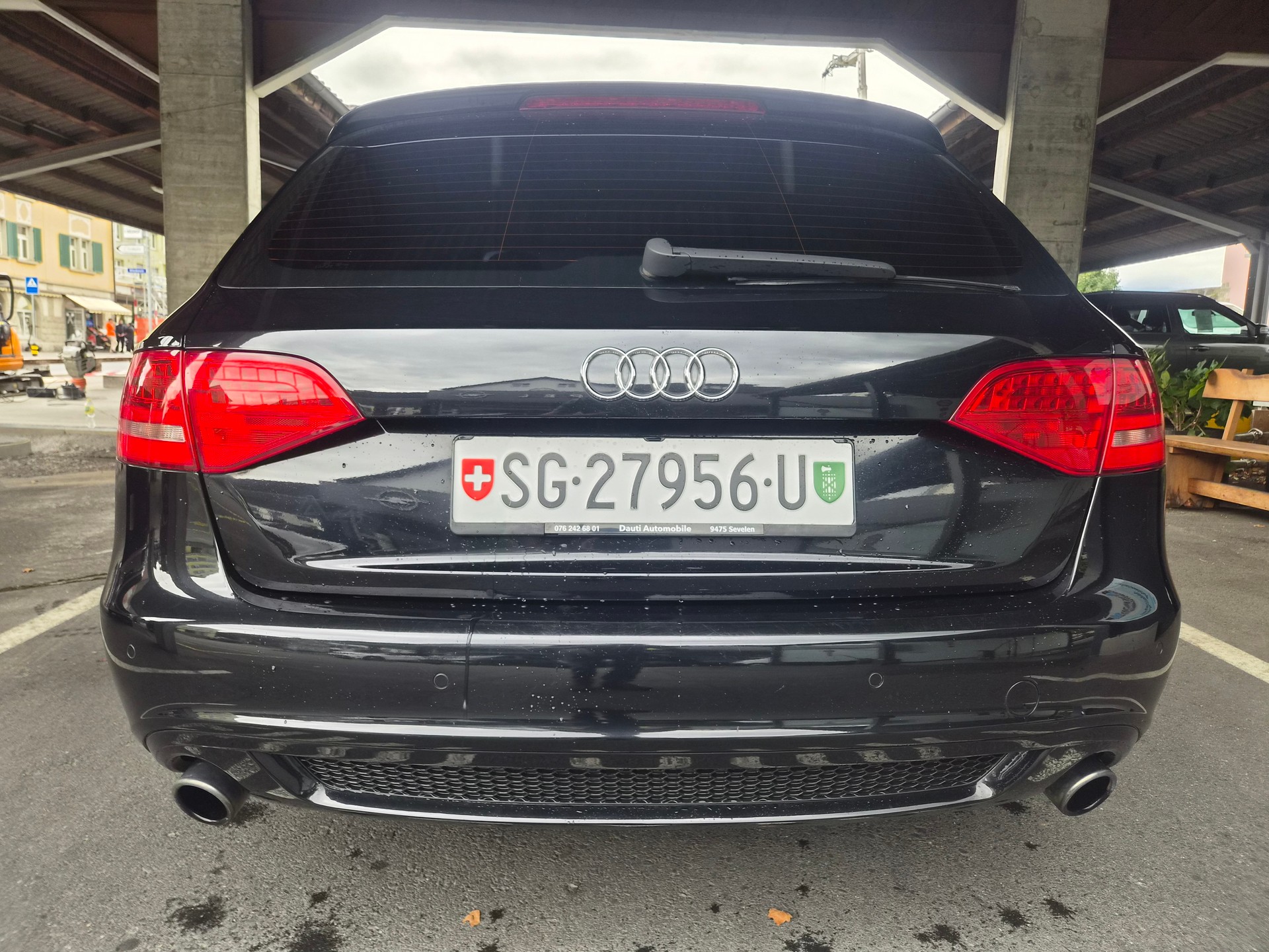 AUDI A4 Avant 2.0 TFSI S-Line-image-6