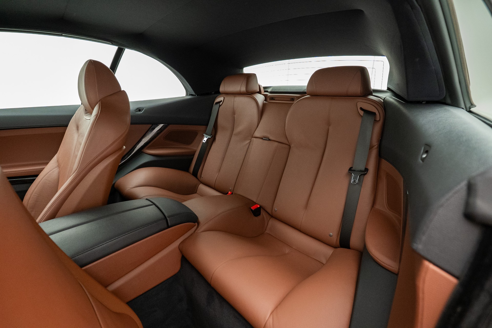 BMW 650i Cabrio xDrive (Individual)-image-10