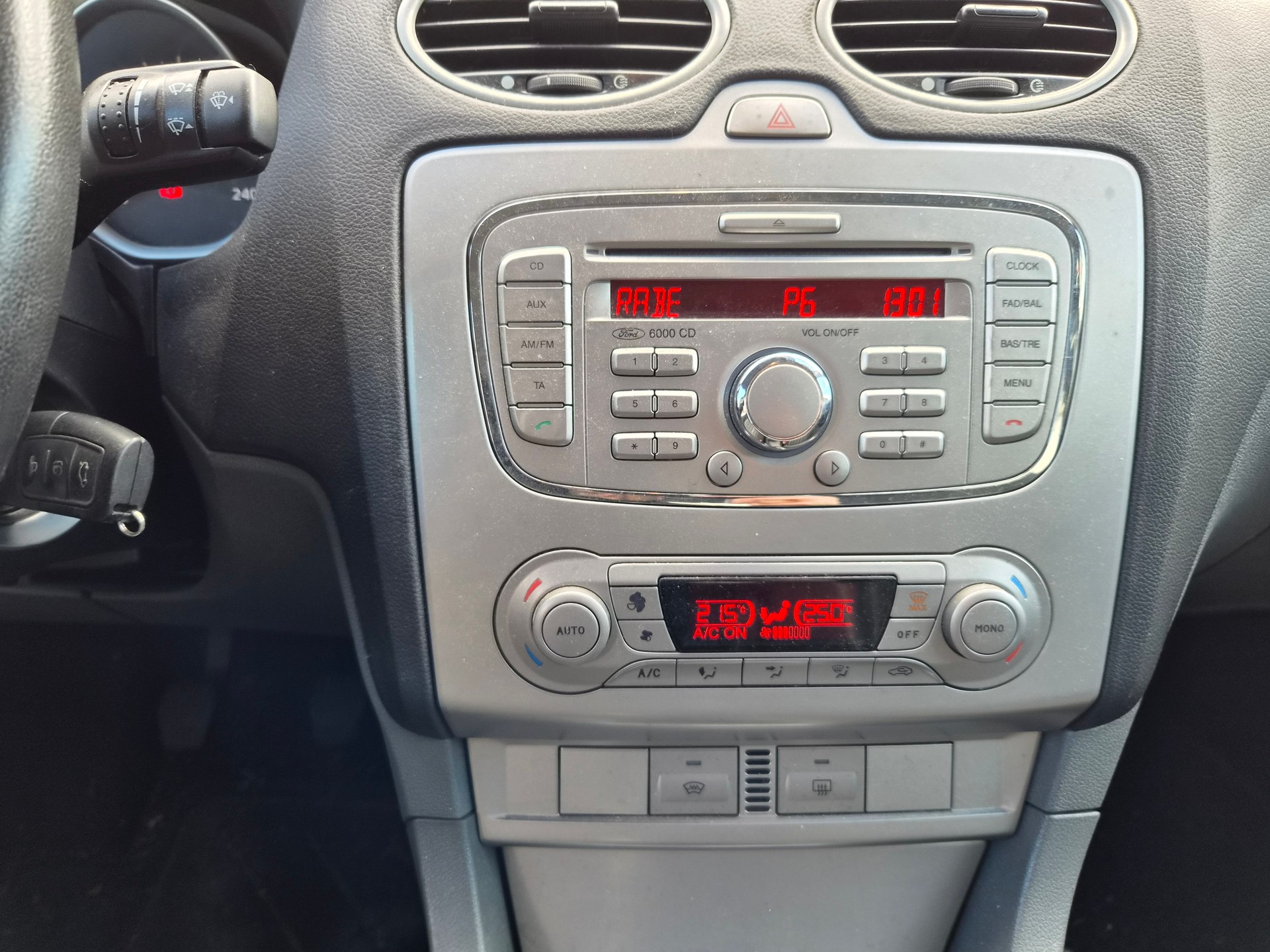 FORD Focus 1.6 TDCi ECOnetic Carving-image-6