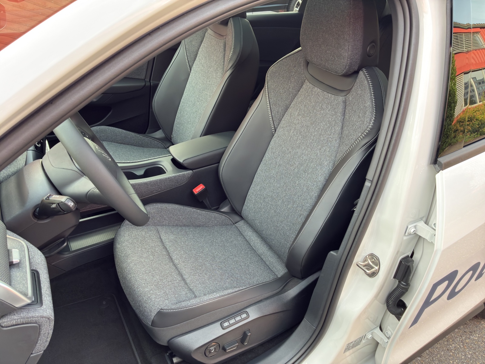 VW ID.Polo 52 kWh Style Edition One Plus-image-11