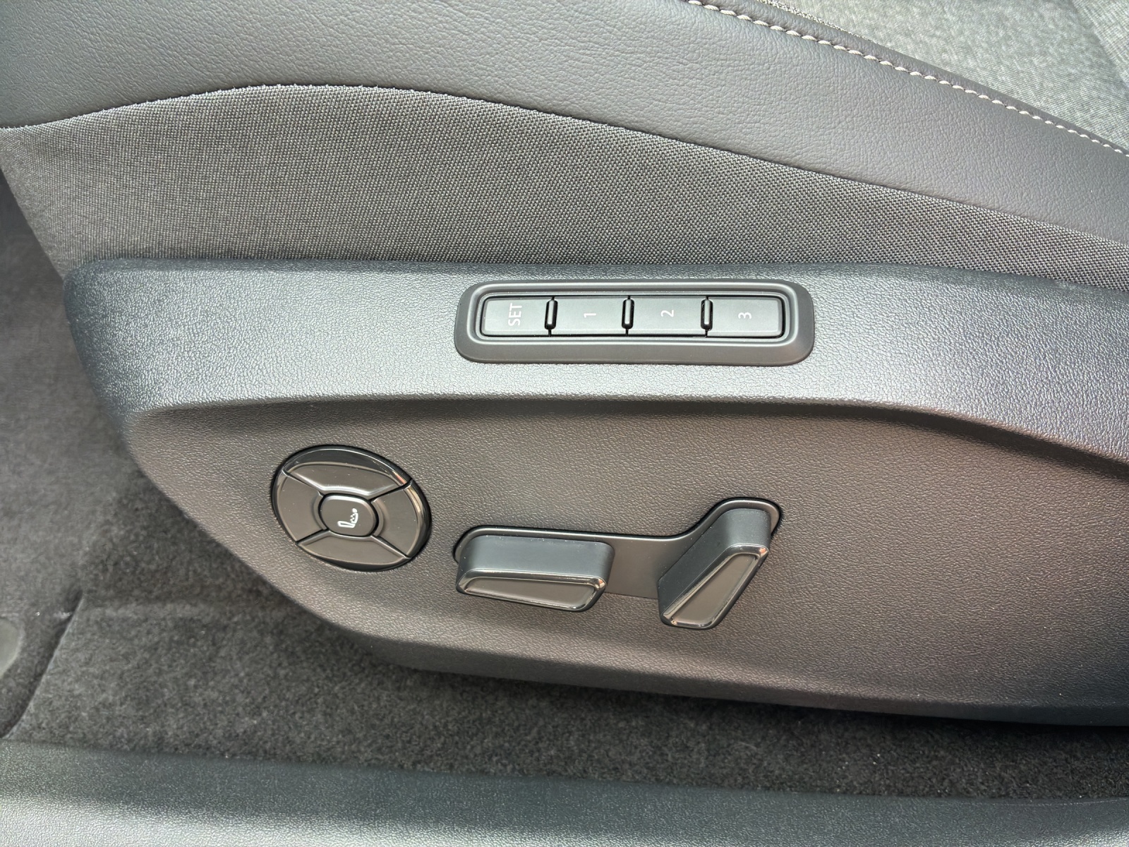 VW ID.Polo 52 kWh Style Edition One Plus-image-12