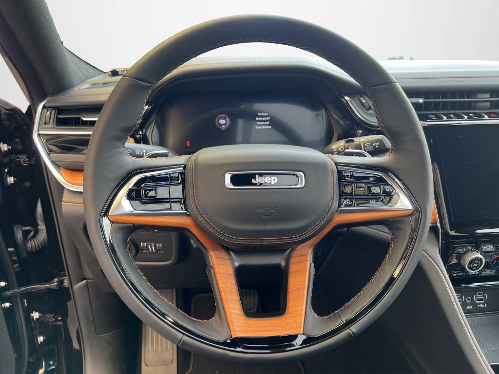 JEEP Grand Cherokee 2.0 Turbo Summit Reserve 4xe-image-9