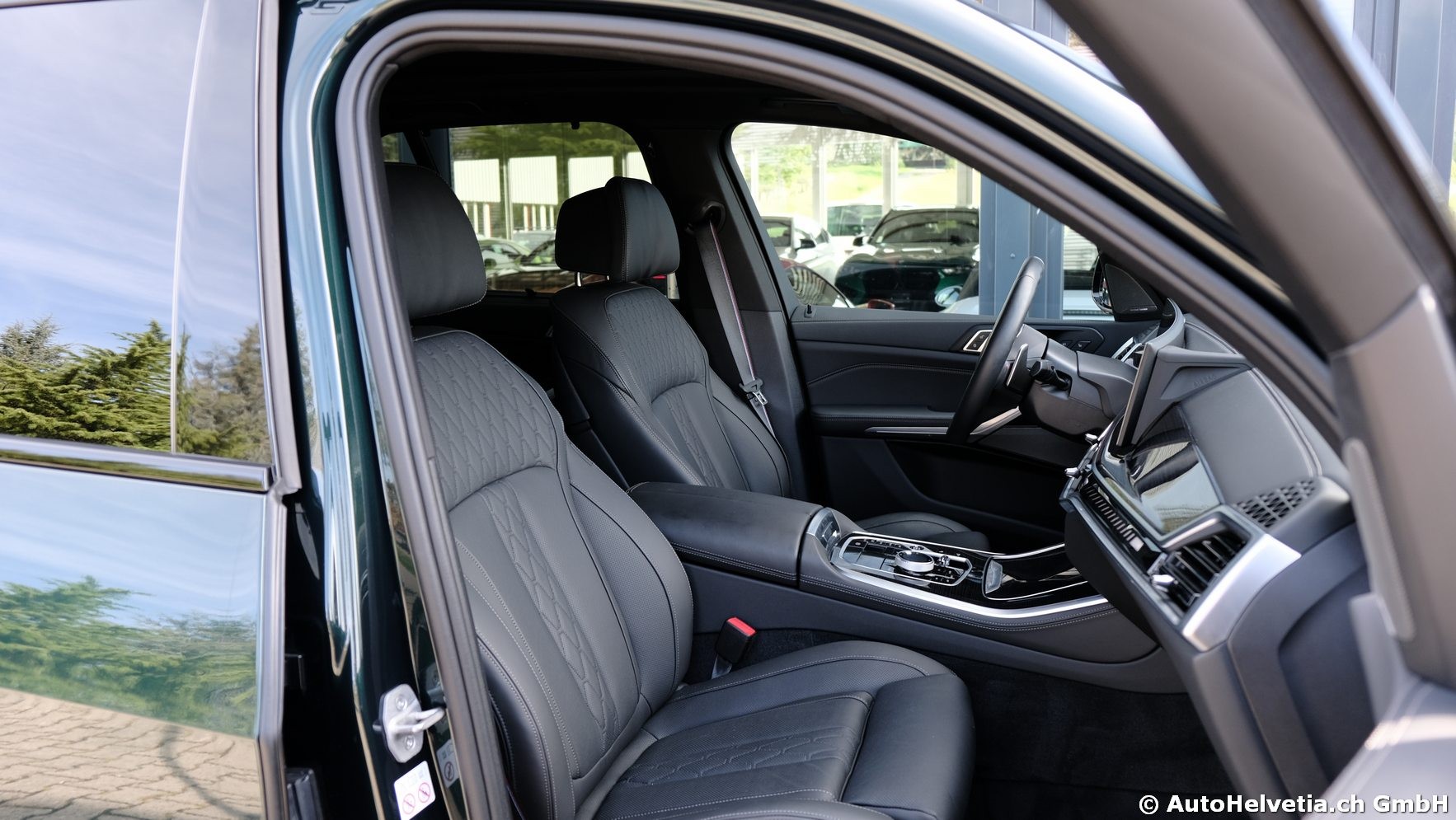 BMW X5 xDrive 48V M60i M Sport Pro Steptronic-image-13