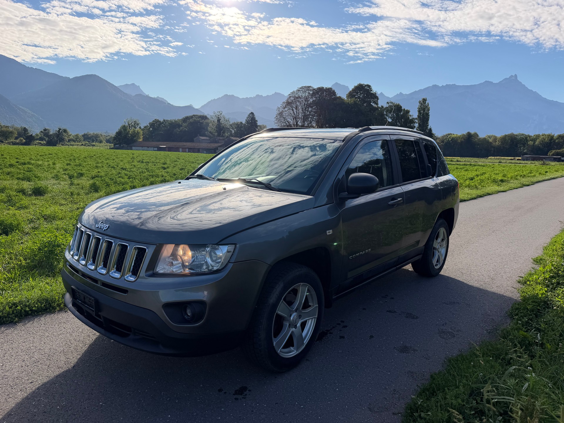 JEEP Compass 2.4 Limited CVT-image-2