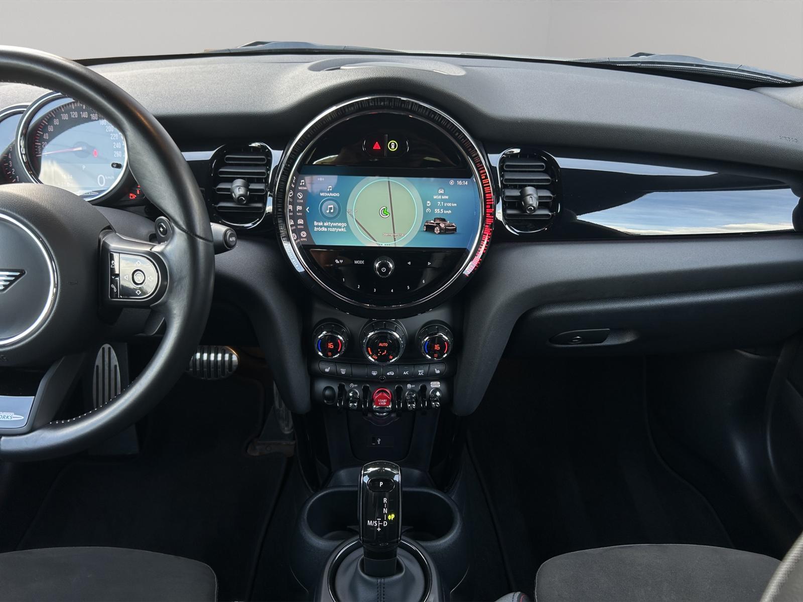 MINI Cooper John Cooper Works Steptronic-image-16