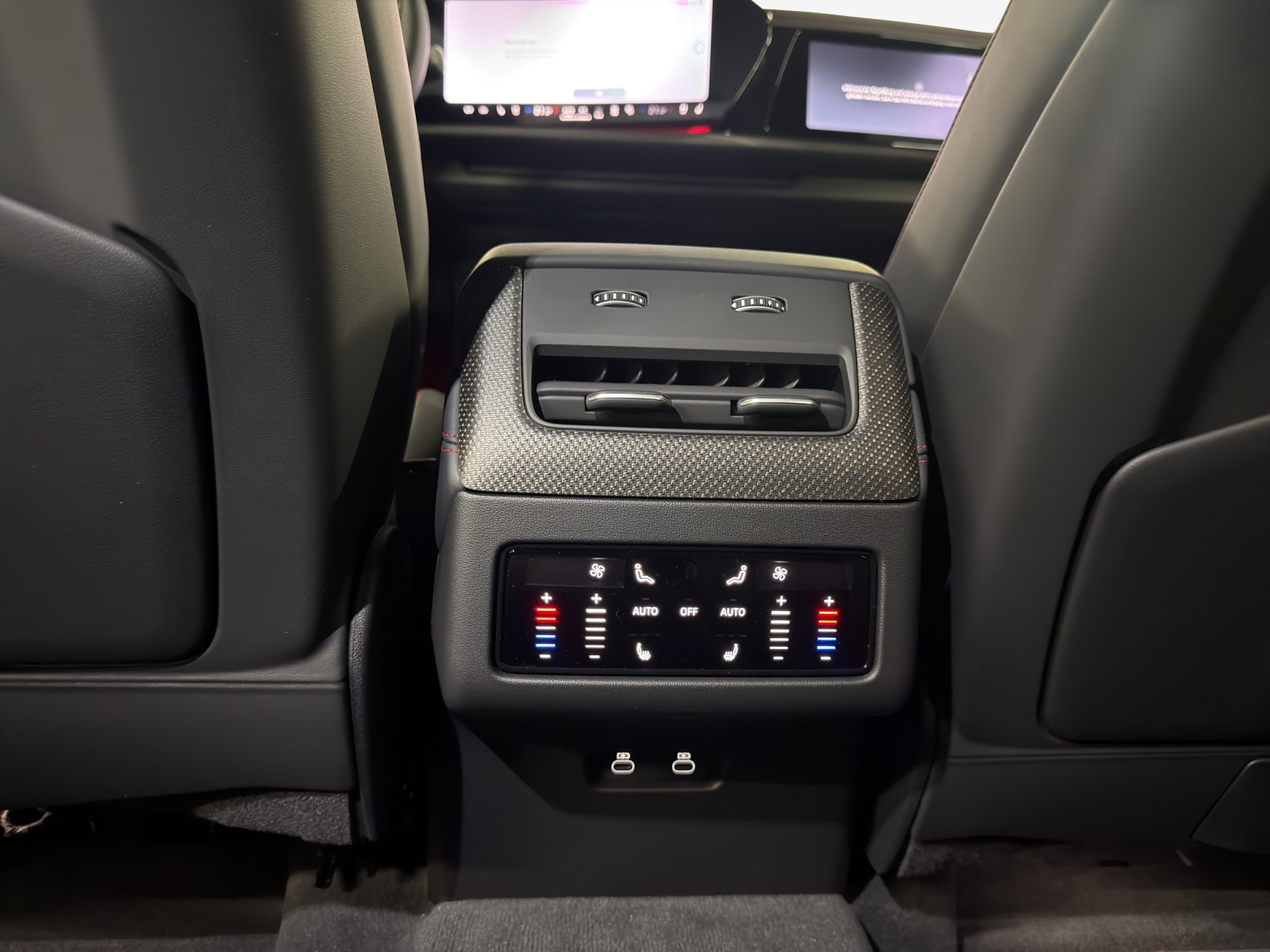 AUDI Q7 SUV TDI quattro 220 kW-image-13