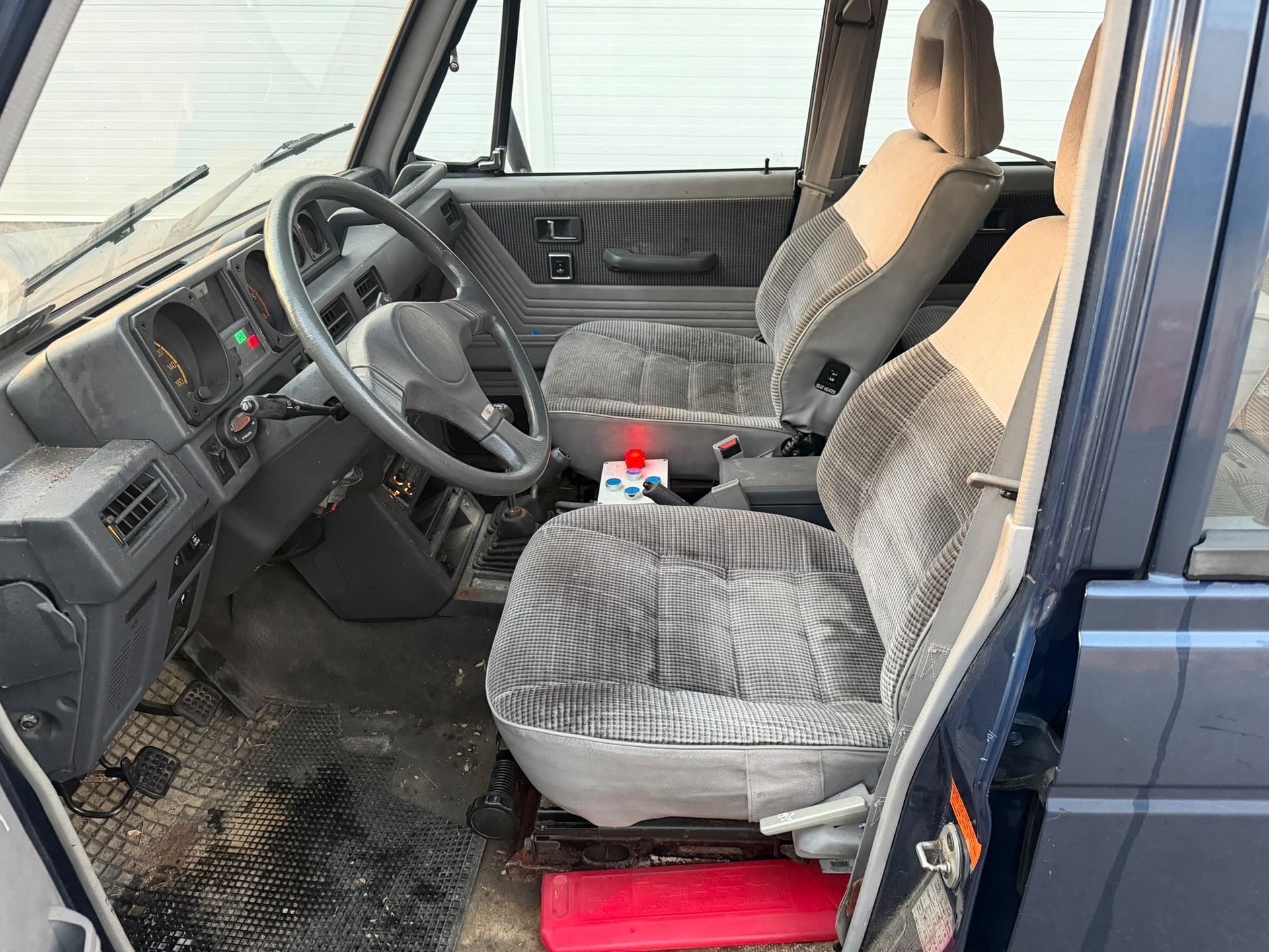 MITSUBISHI Pajero 2.5 TD Wagon-image-5