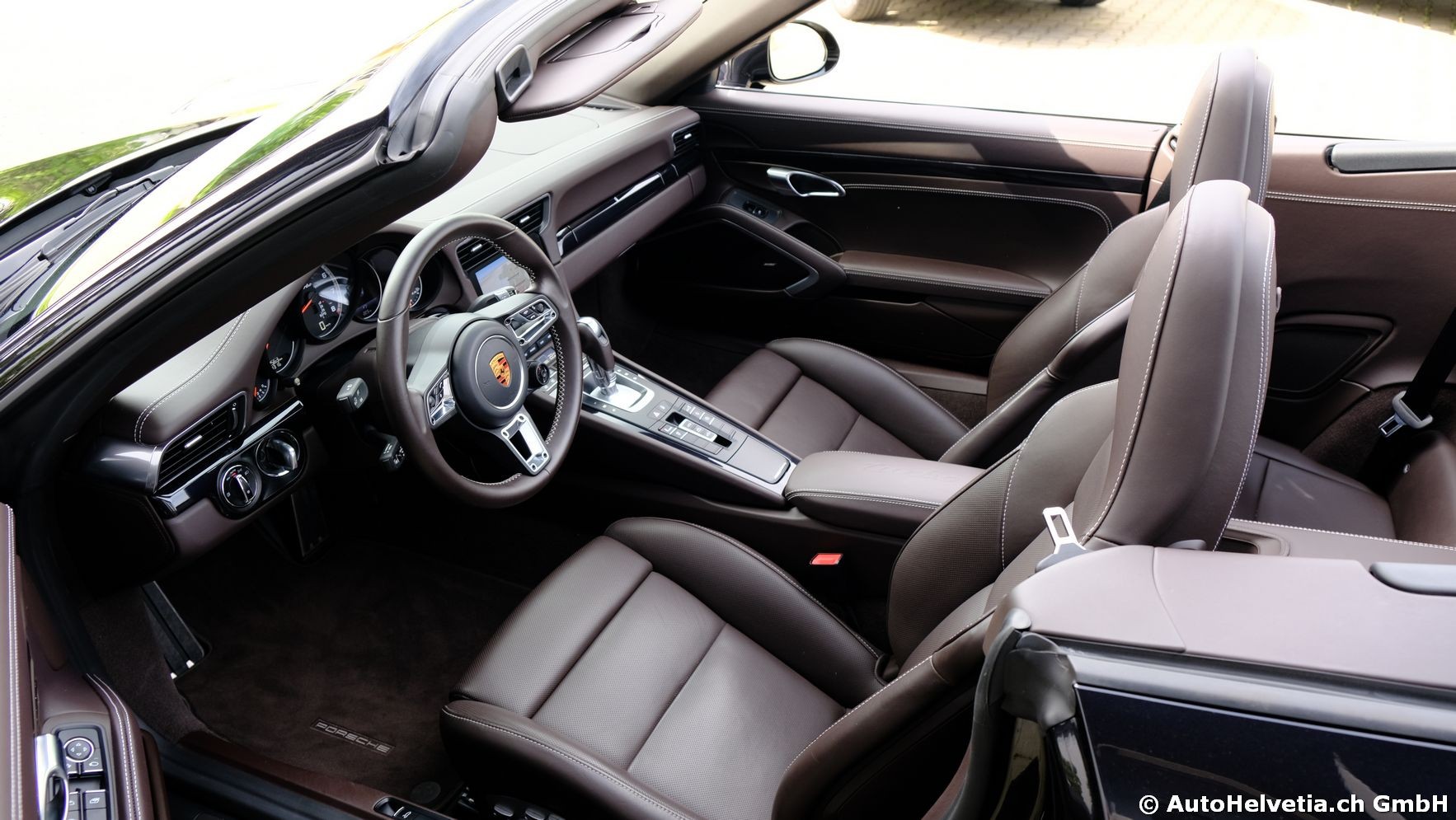 PORSCHE 911 Turbo Cabrio PDK-image-10