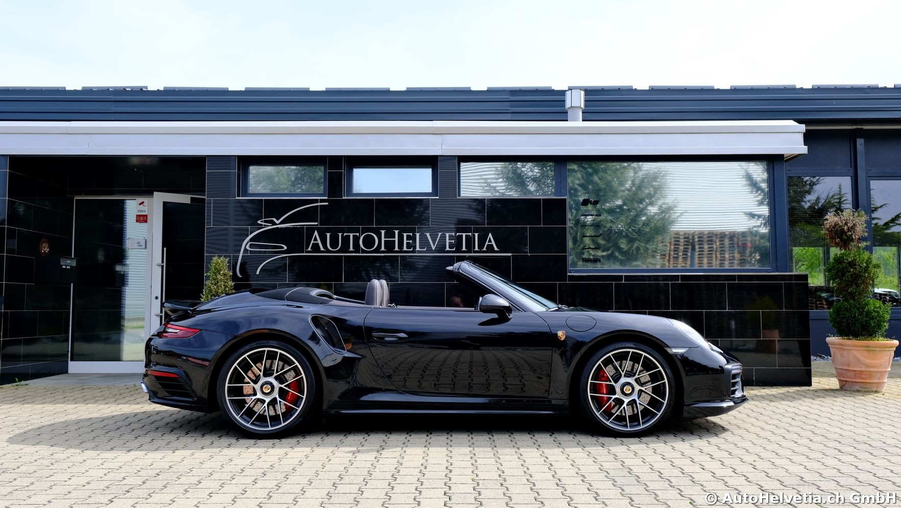 PORSCHE 911 Turbo Cabrio PDK-image-4