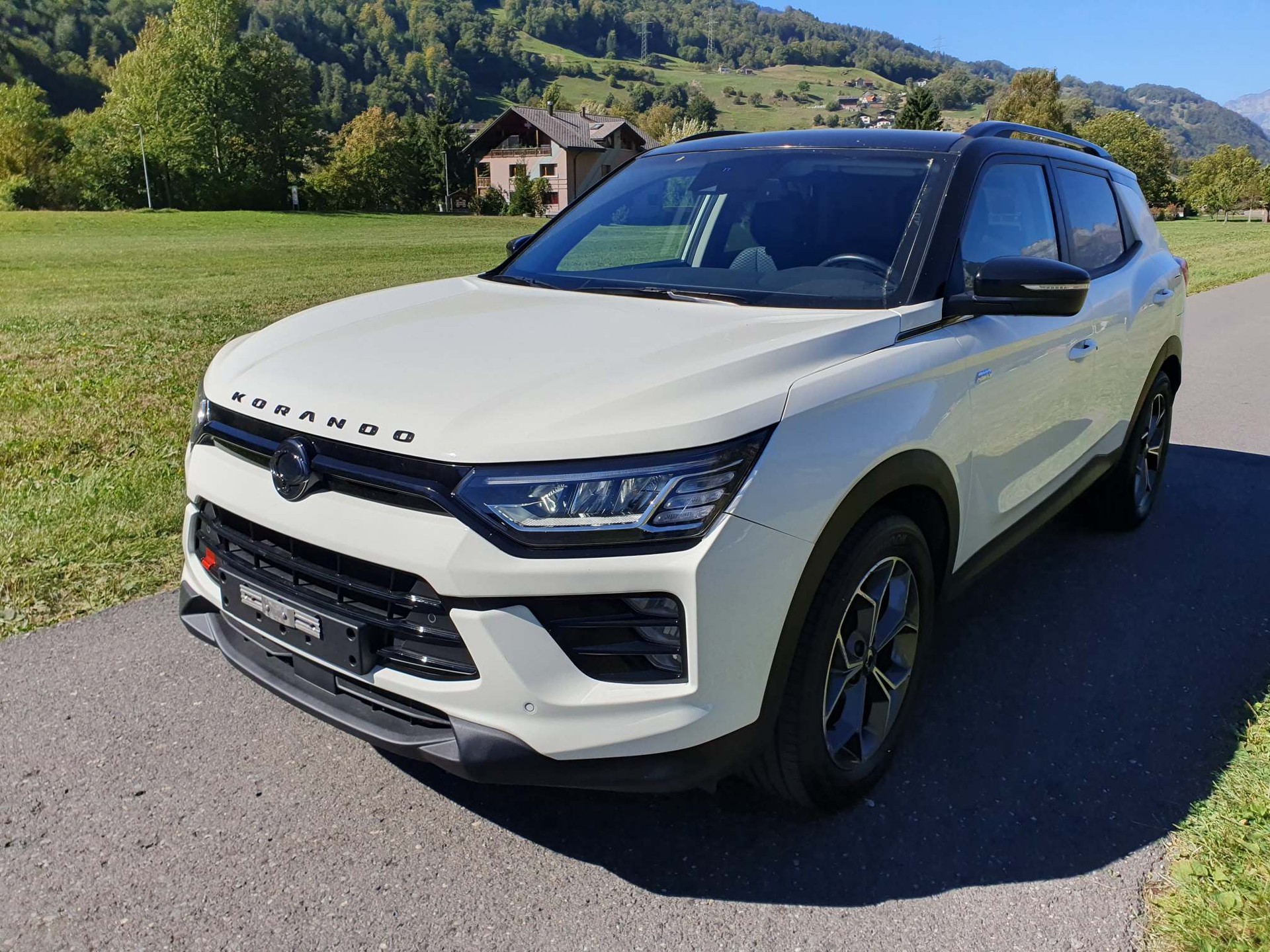 KGM-SsangYong Korando 1.6 E-XDi Black Edition 4WD-image-3