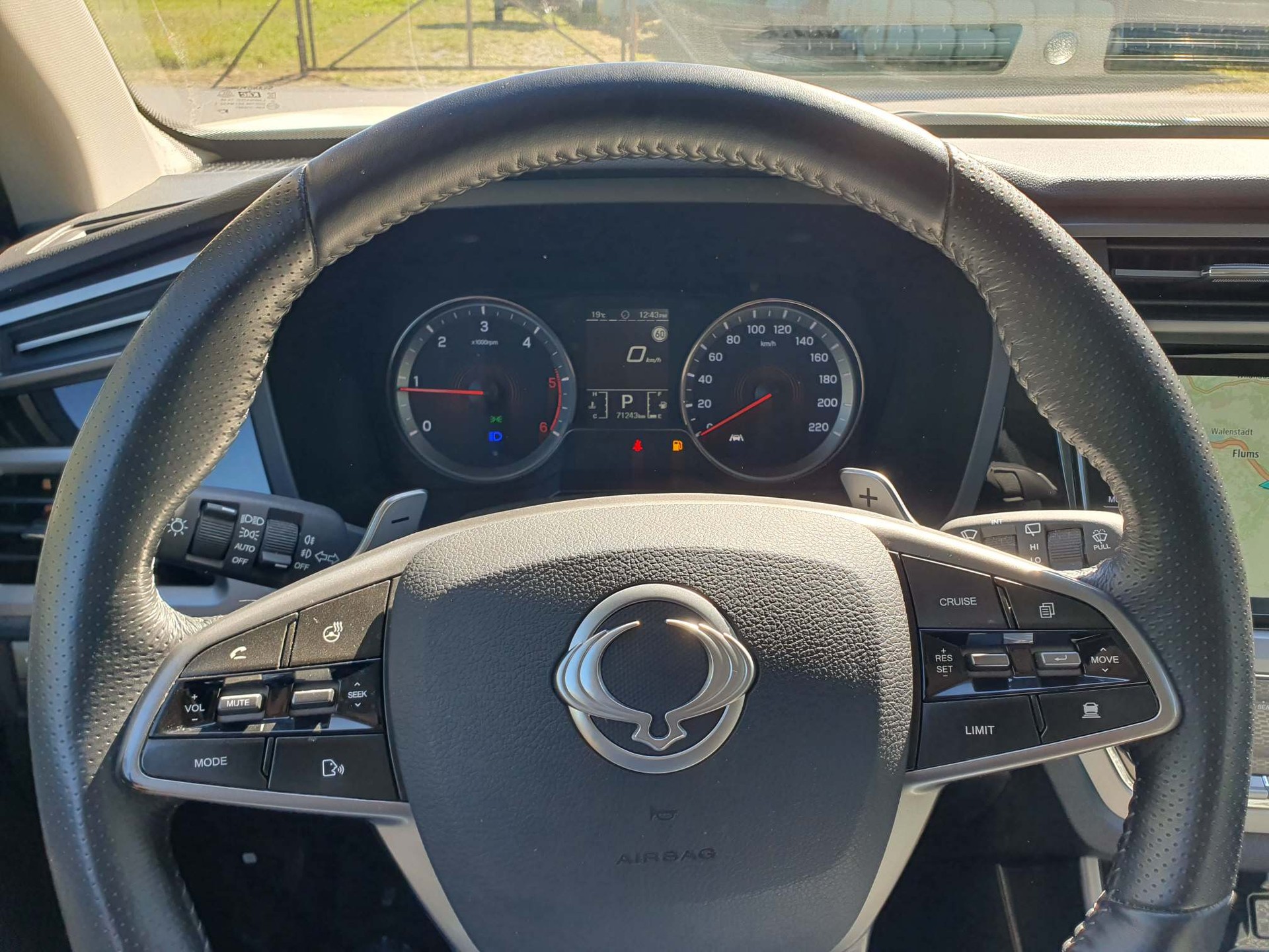 KGM-SsangYong Korando 1.6 E-XDi Black Edition 4WD-image-12