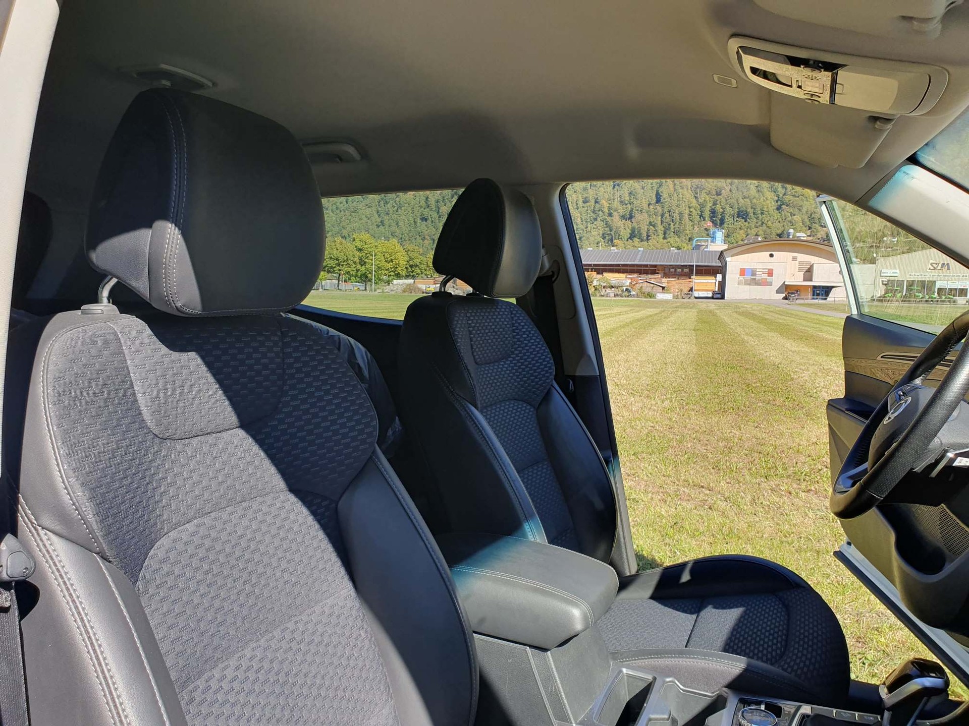 KGM-SsangYong Korando 1.6 E-XDi Black Edition 4WD-image-11