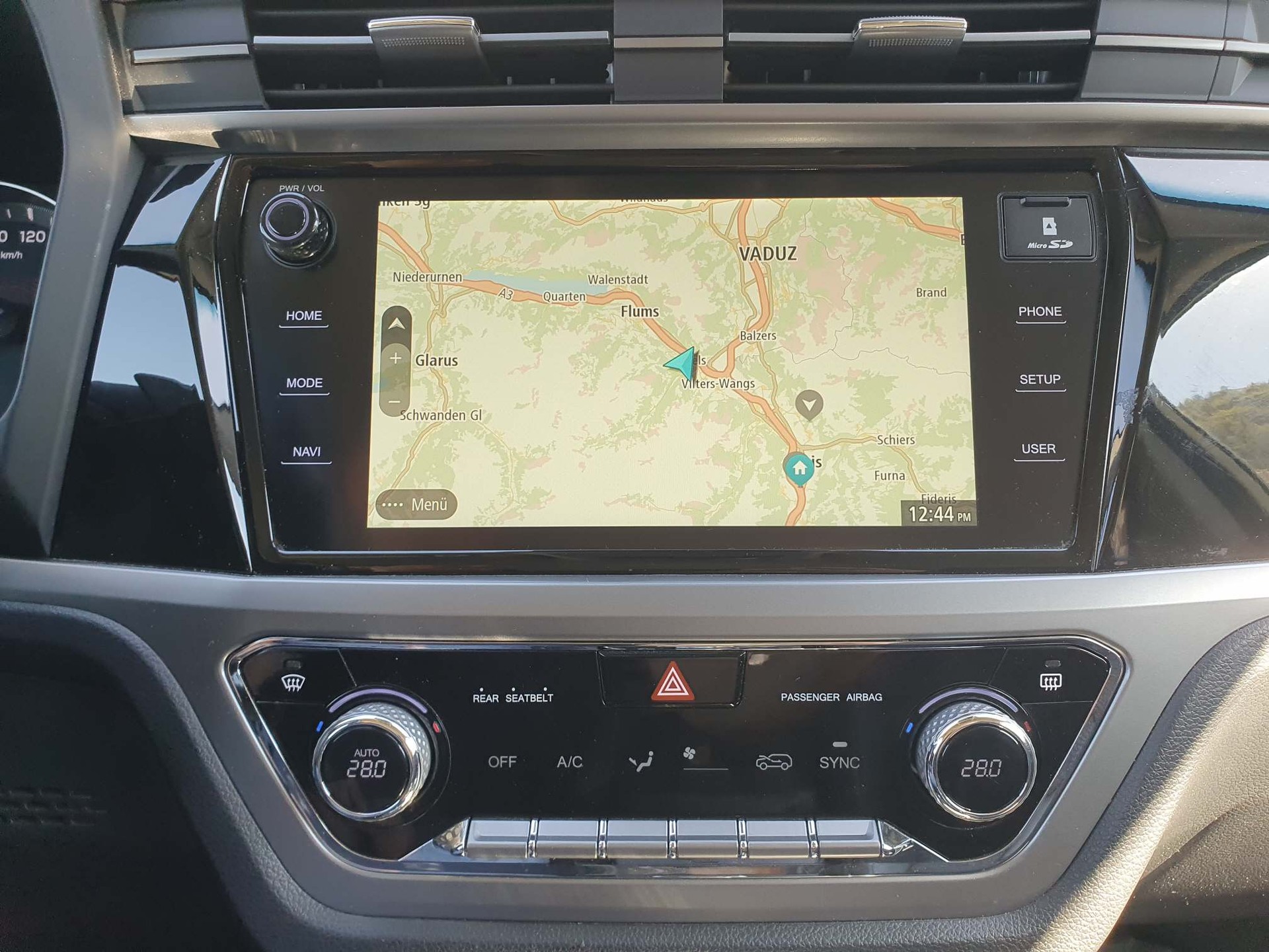 KGM-SsangYong Korando 1.6 E-XDi Black Edition 4WD-image-14