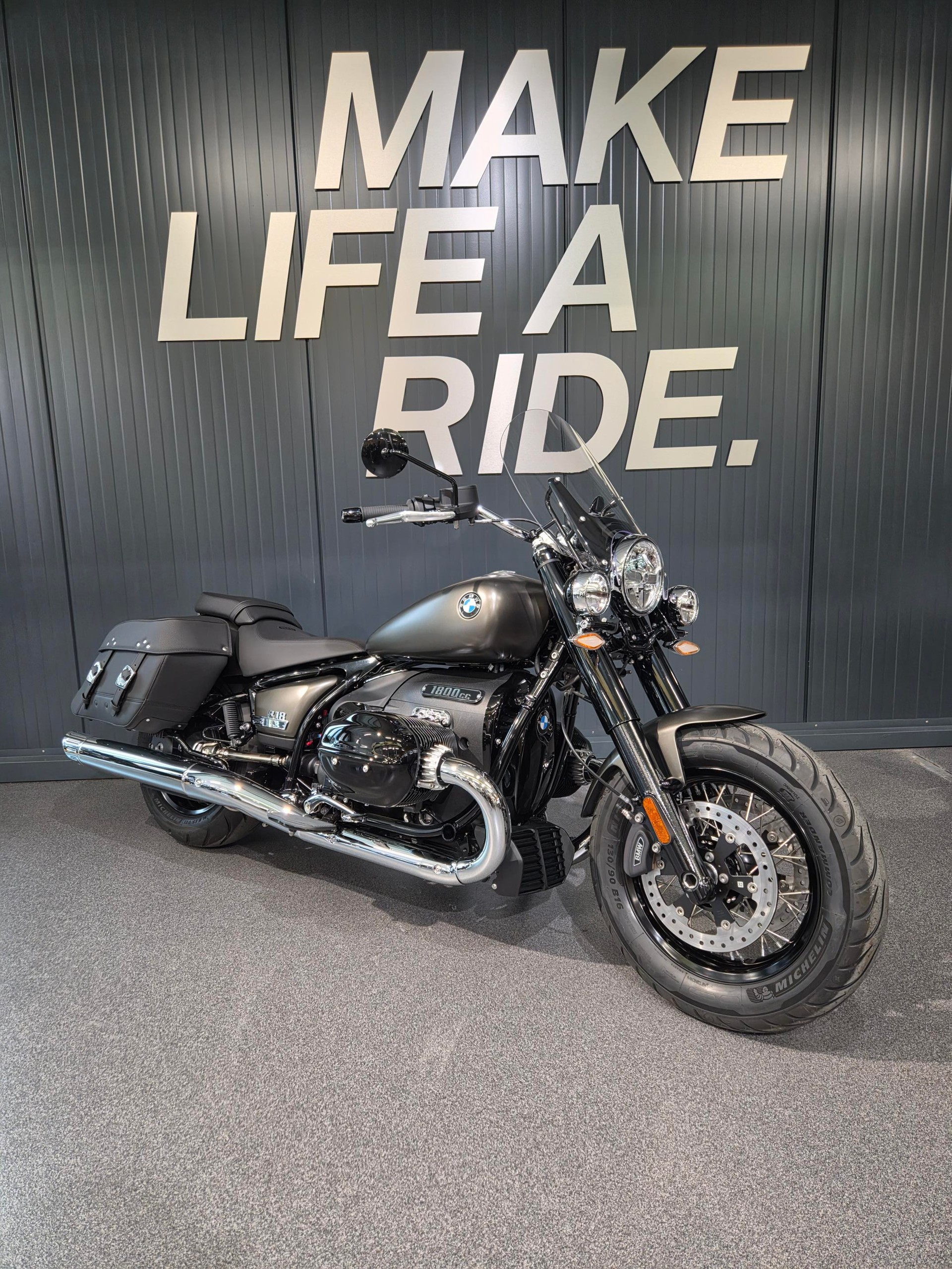 BMW R 18 Classic-showroom-element-1