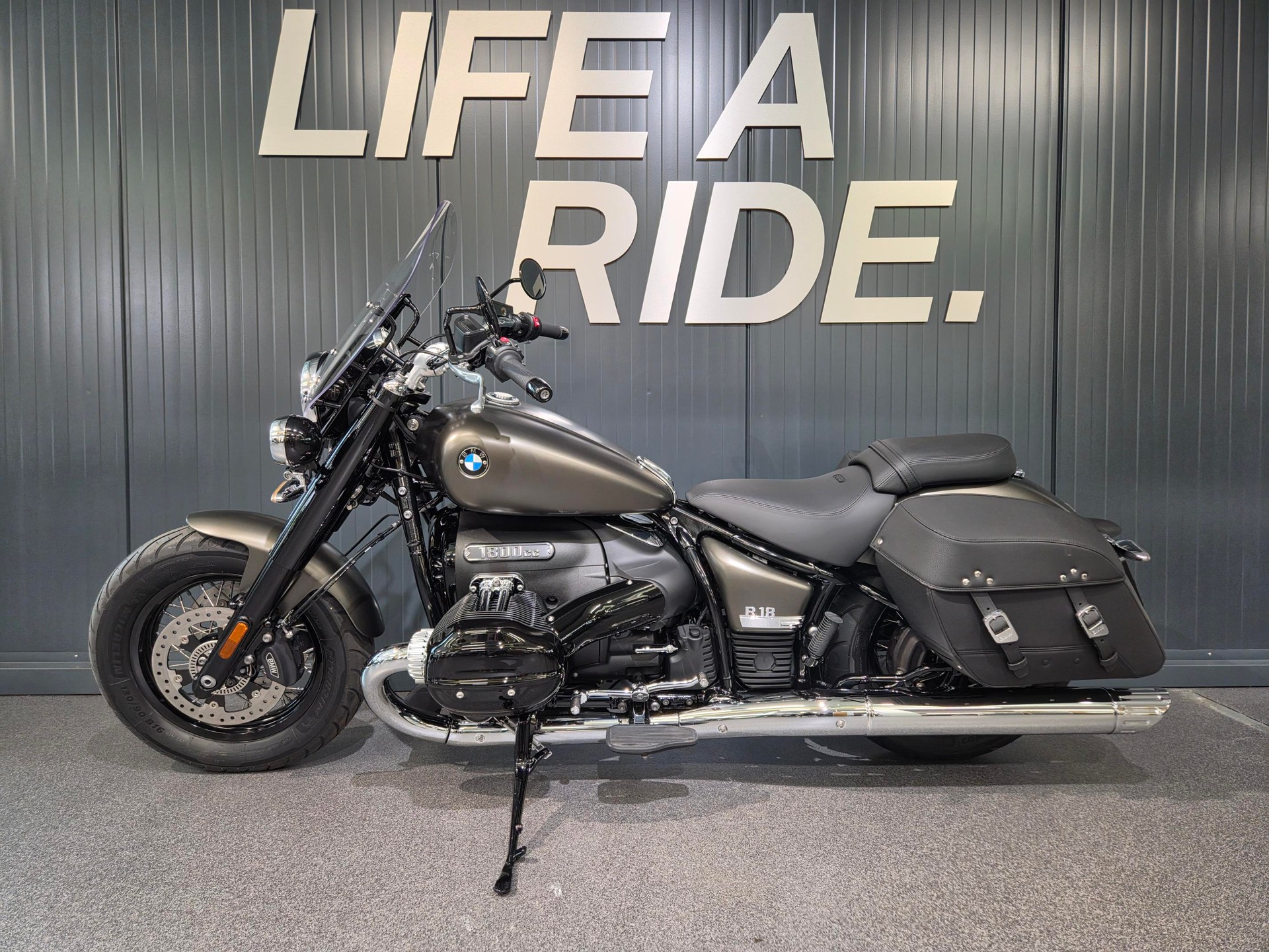 BMW R 18 Classic-showroom-element-2