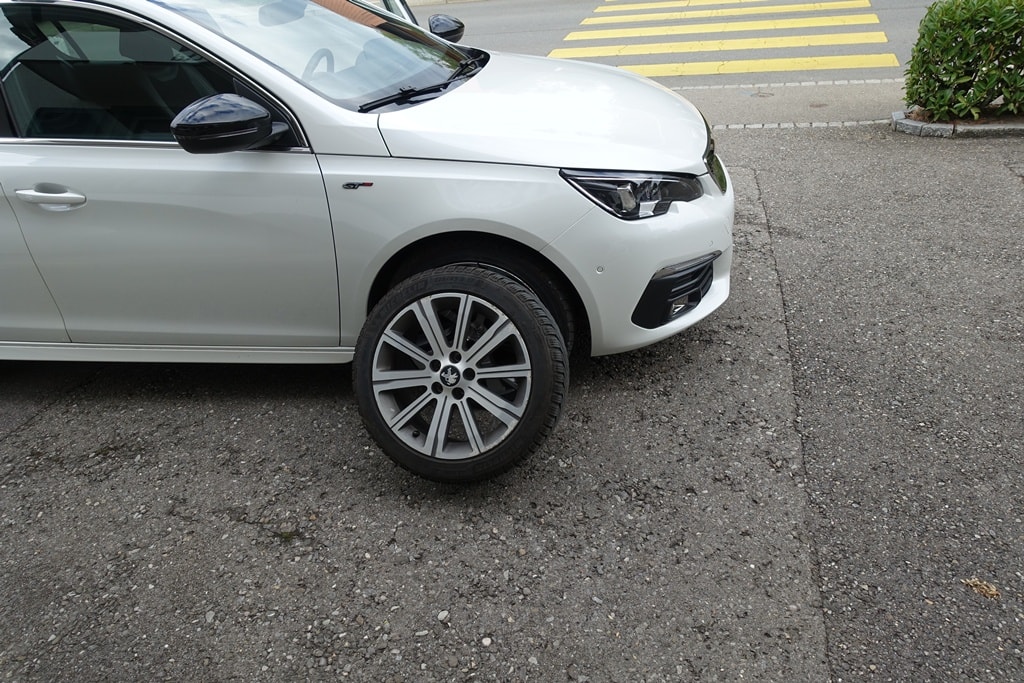 PEUGEOT 308 1.6 THP GT EAT-image-15