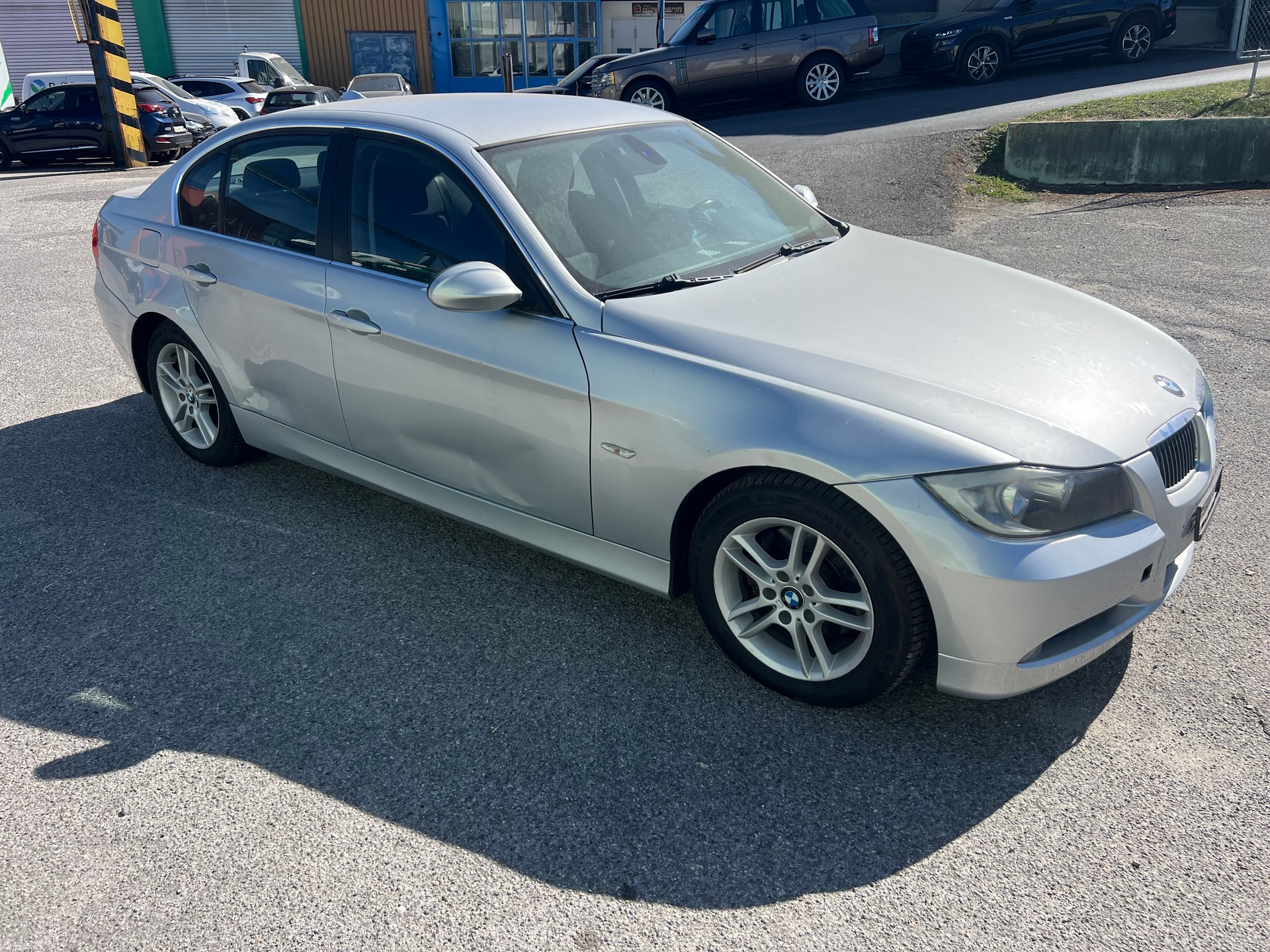 BMW 325i Steptronic-image-7