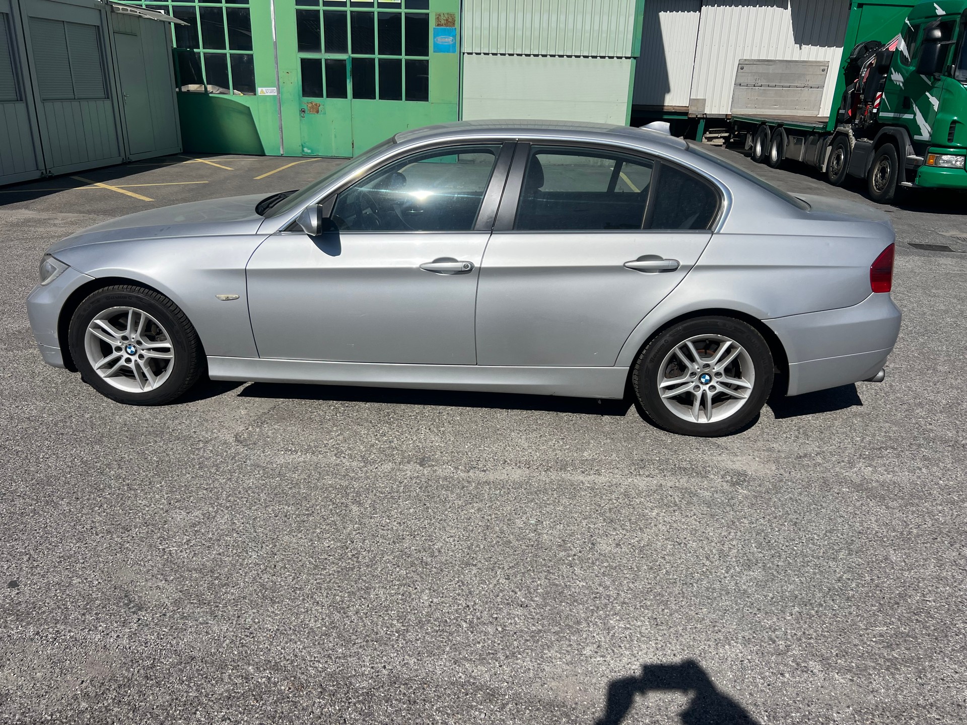 BMW 325i Steptronic-image-2