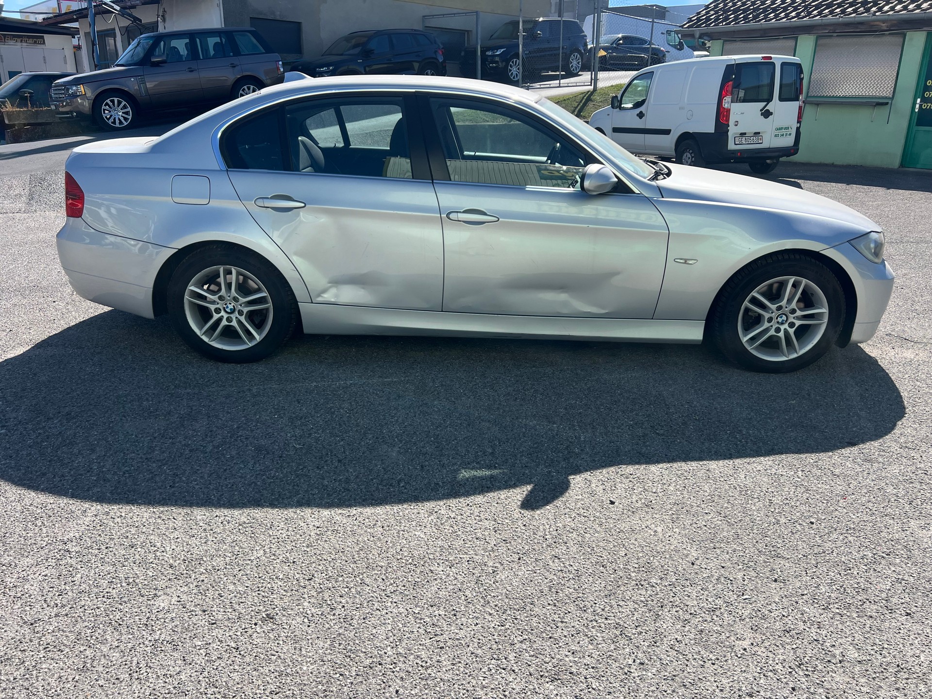 BMW 325i Steptronic-image-6