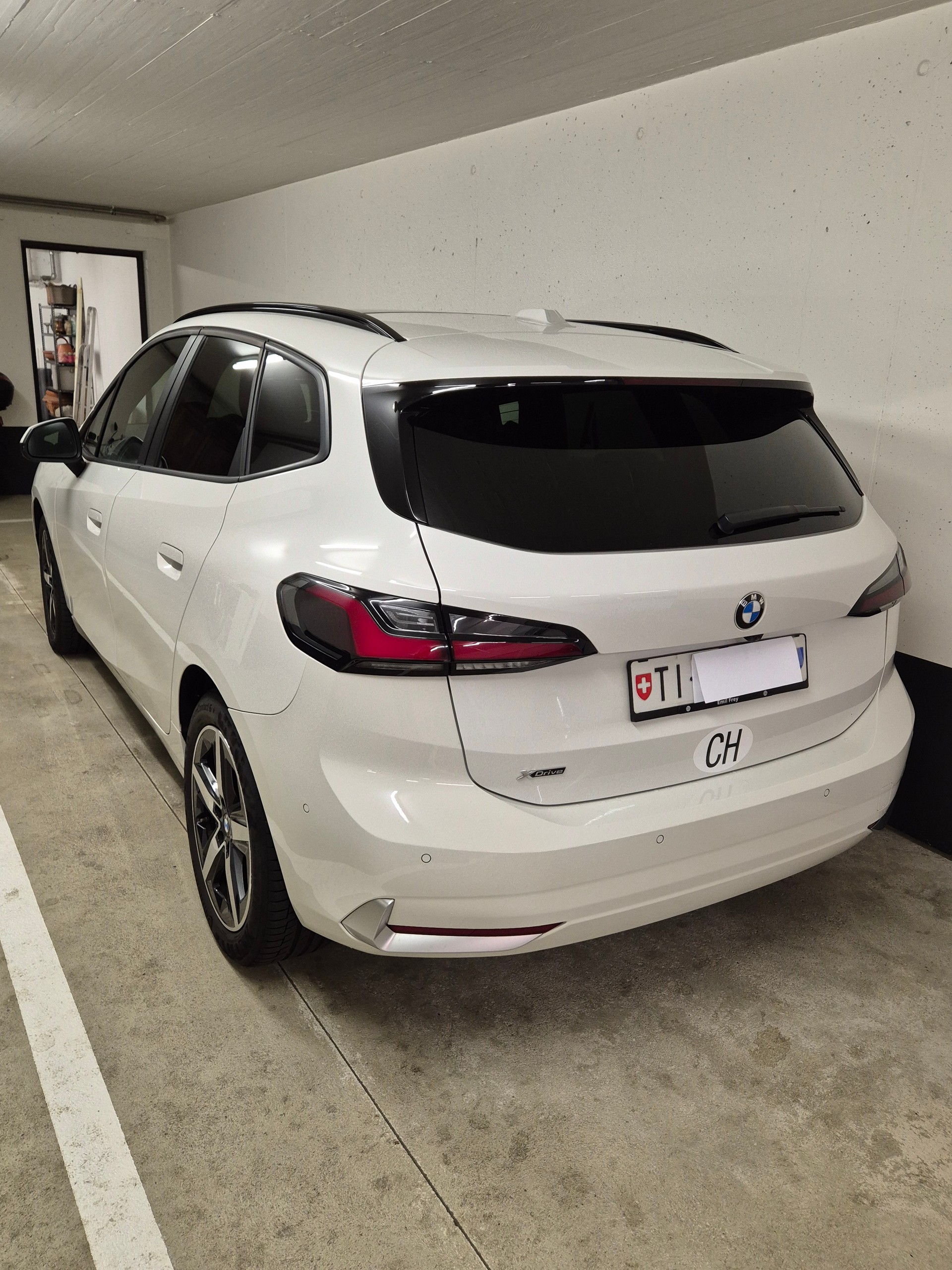 BMW 223i xDrive-image-1