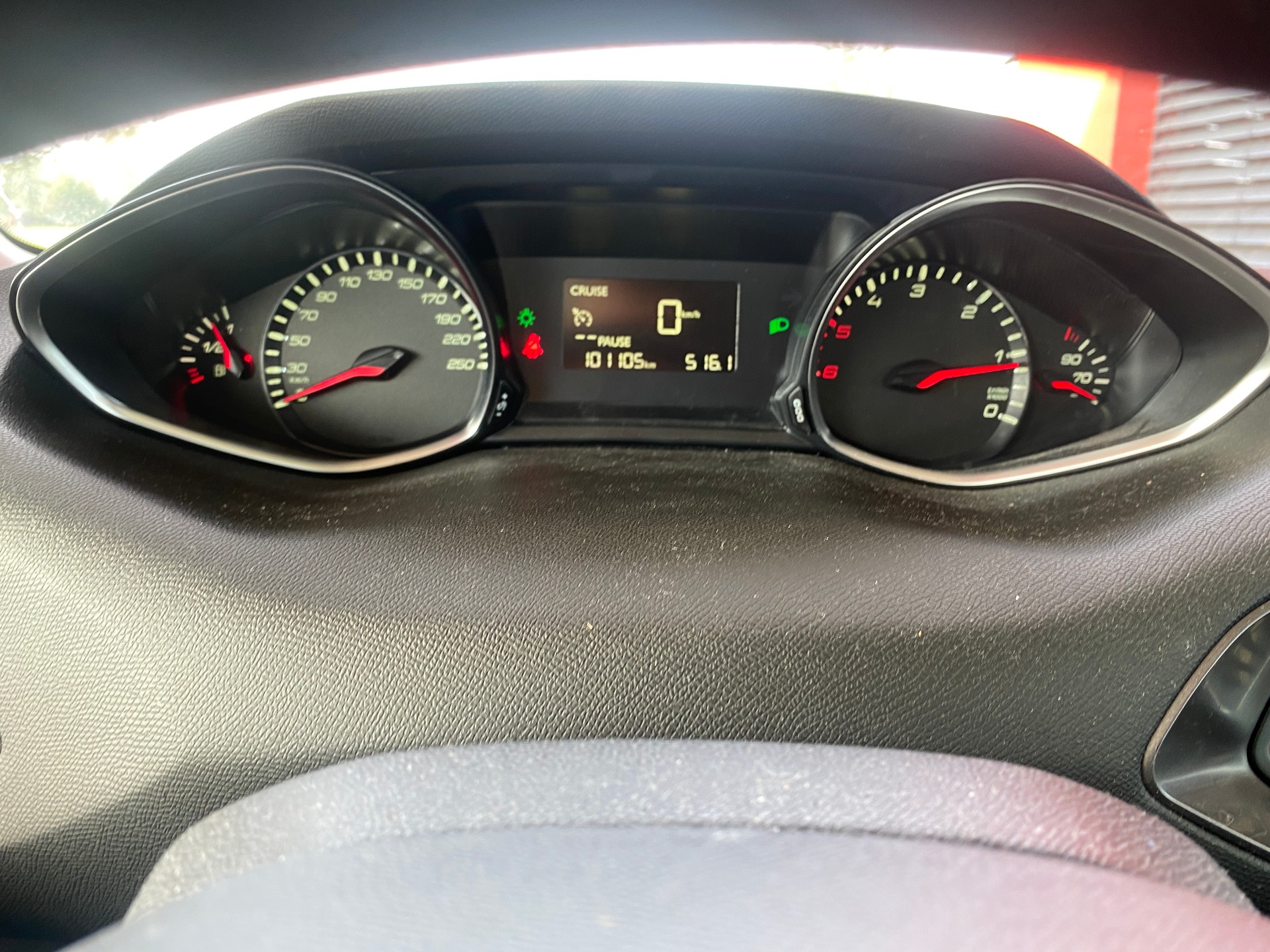 PEUGEOT 308 SW 1.6 BlueHDI Active-image-8