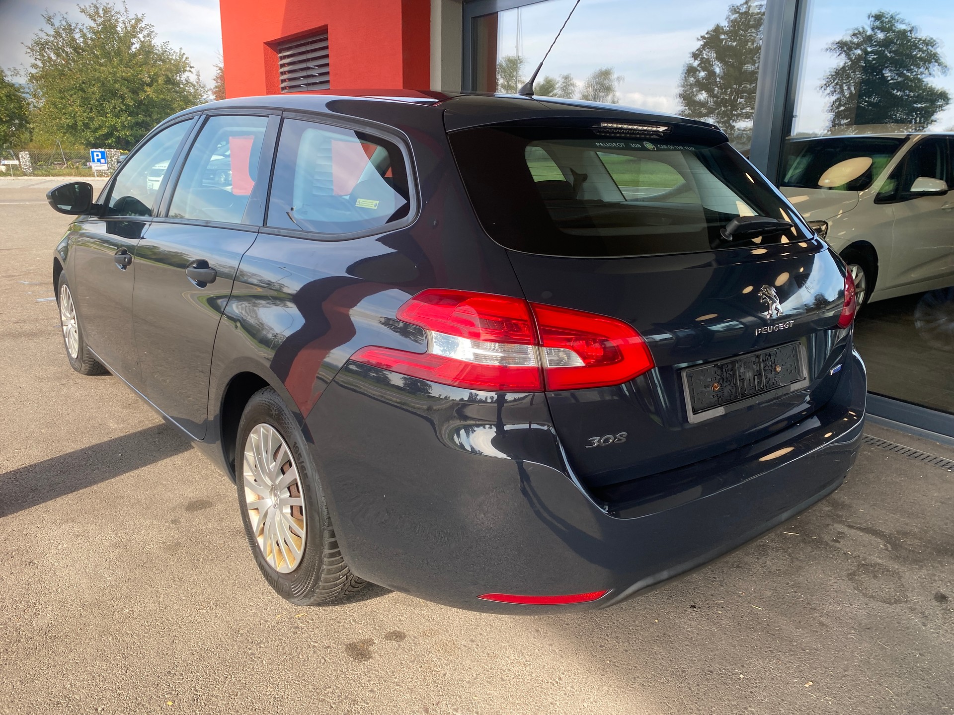 PEUGEOT 308 SW 1.6 BlueHDI Active-image-2