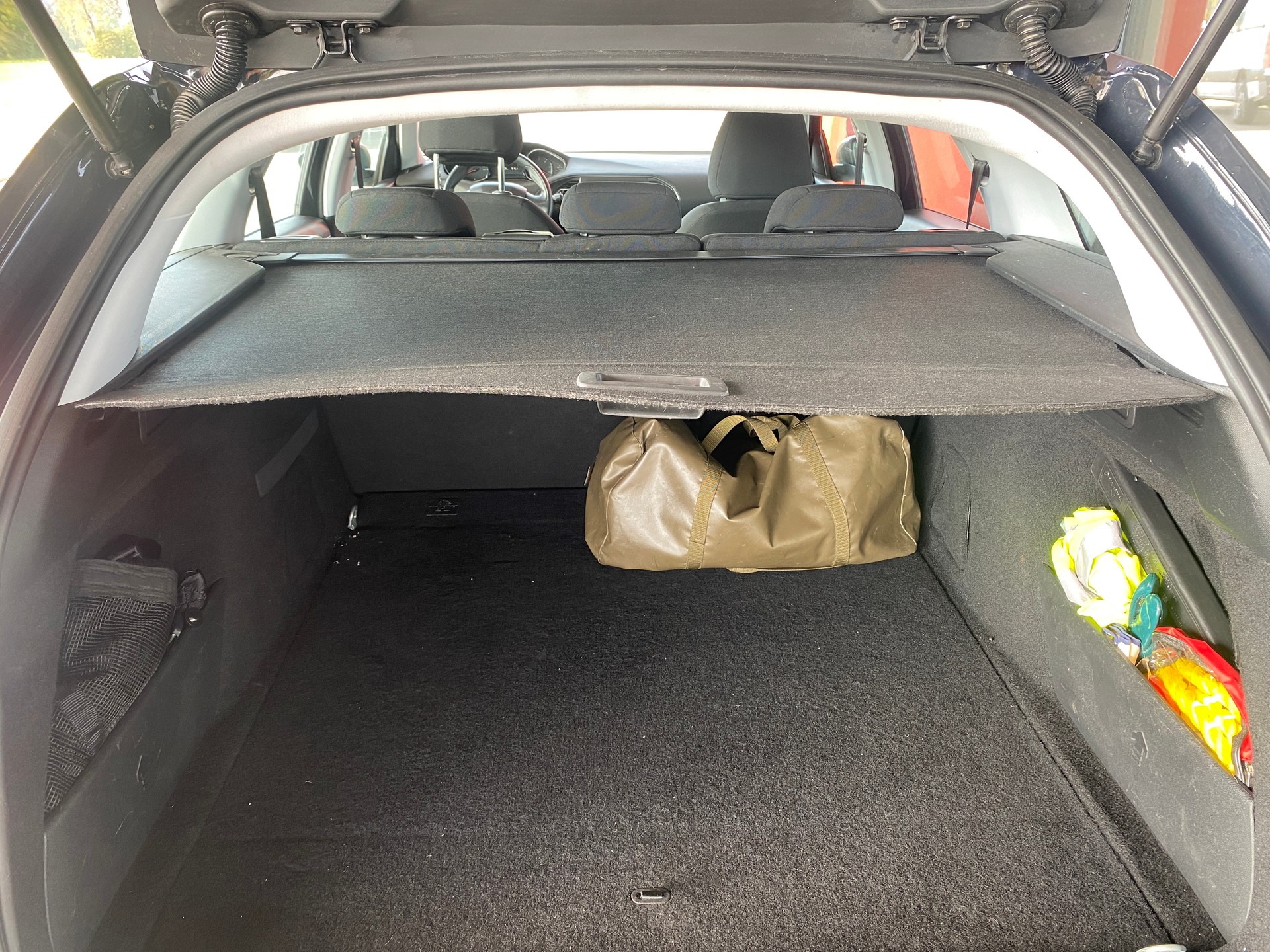 PEUGEOT 308 SW 1.6 BlueHDI Active-image-7