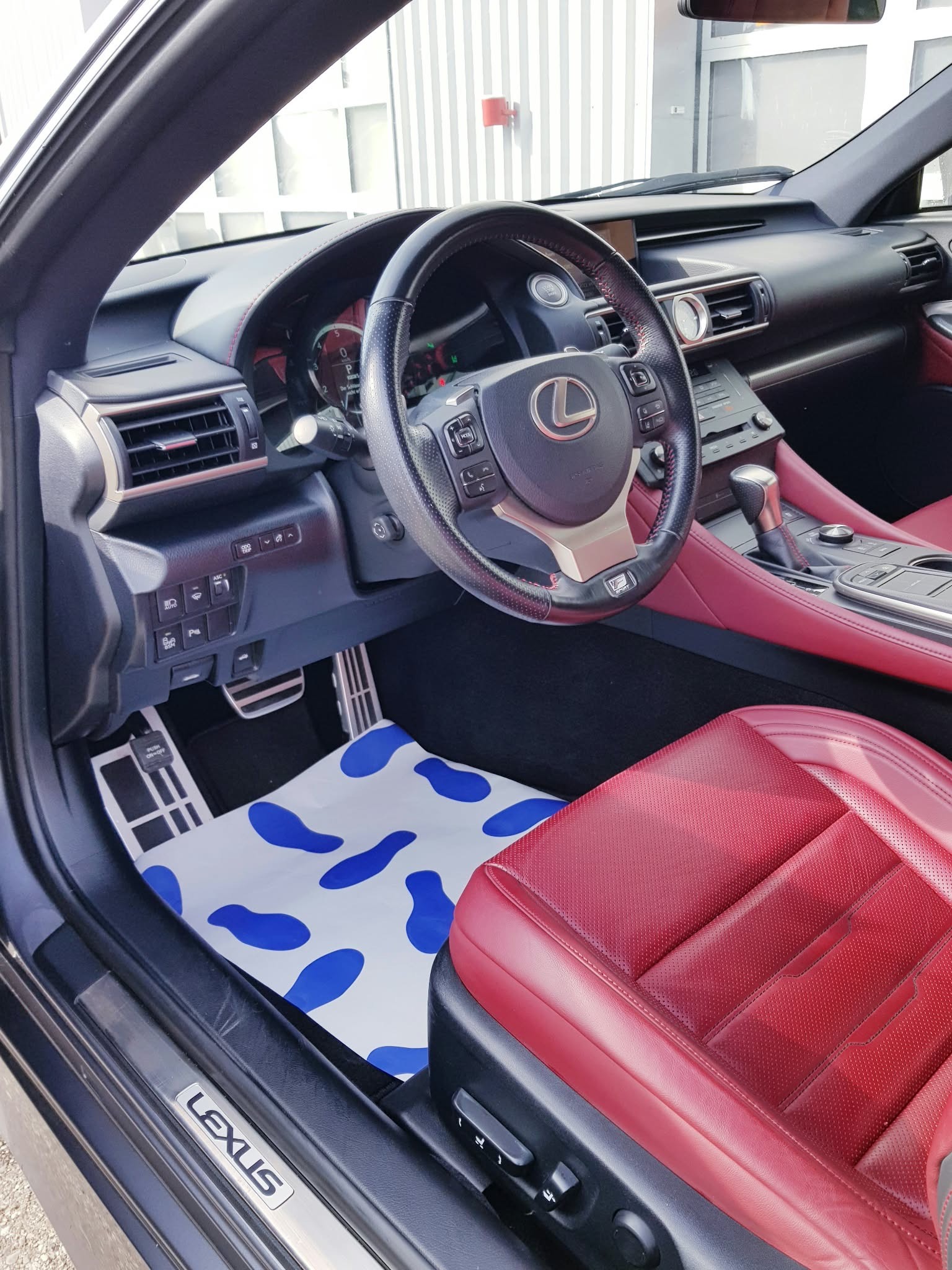 LEXUS RC 200t excellence Automatic-image-7