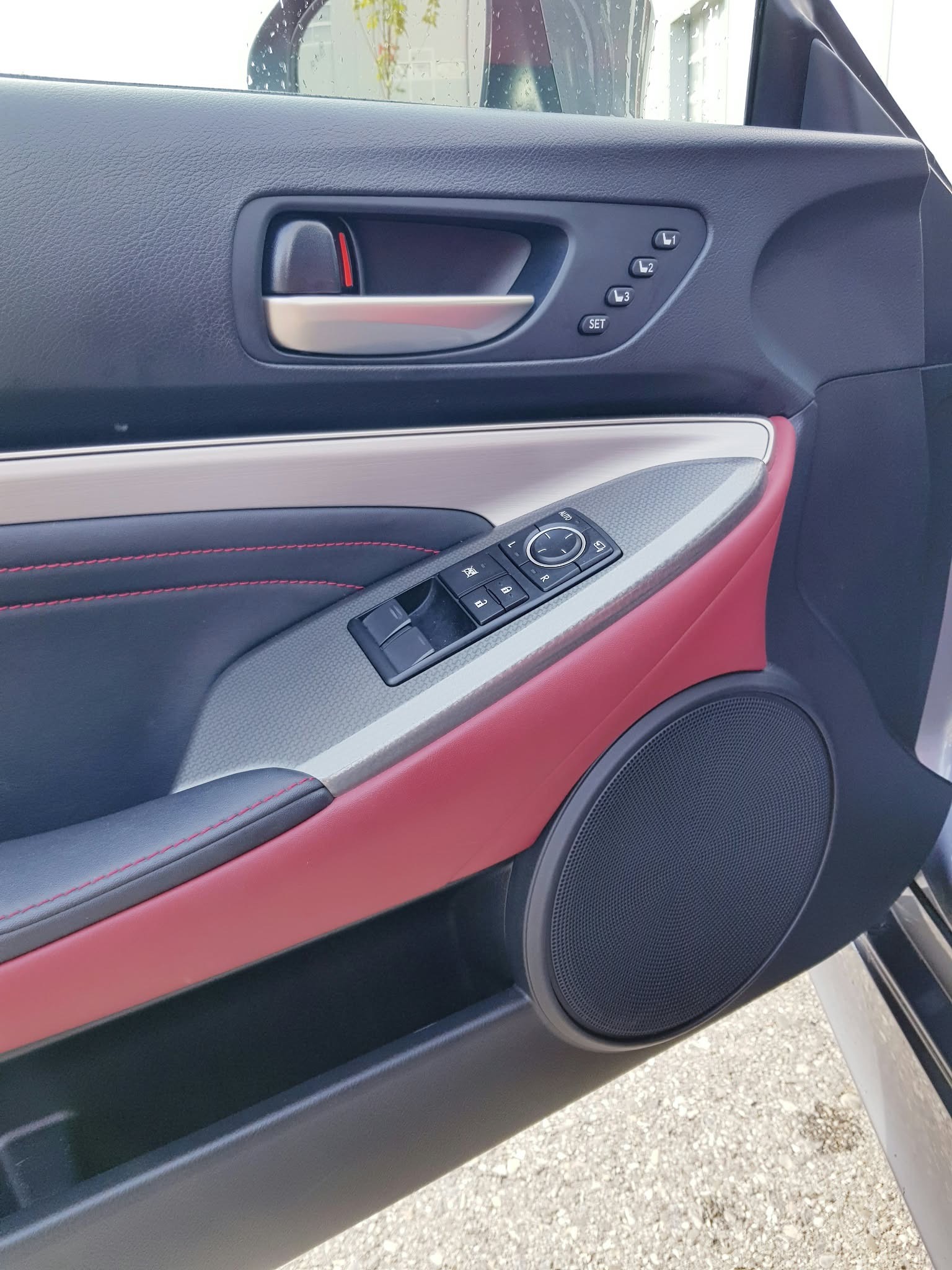 LEXUS RC 200t excellence Automatic-image-13