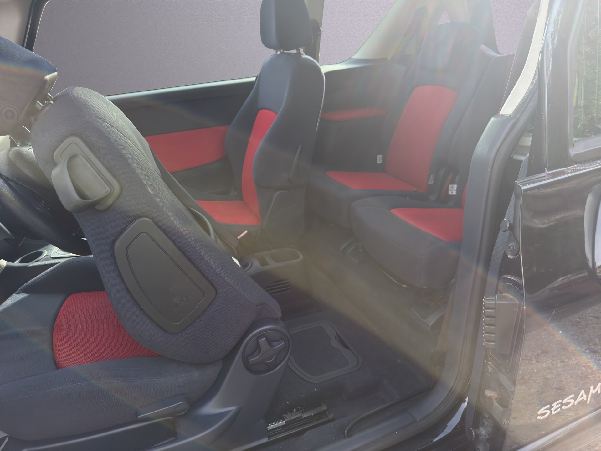 PEUGEOT 1007 1.6 Trendy 2-Tronic-image-10