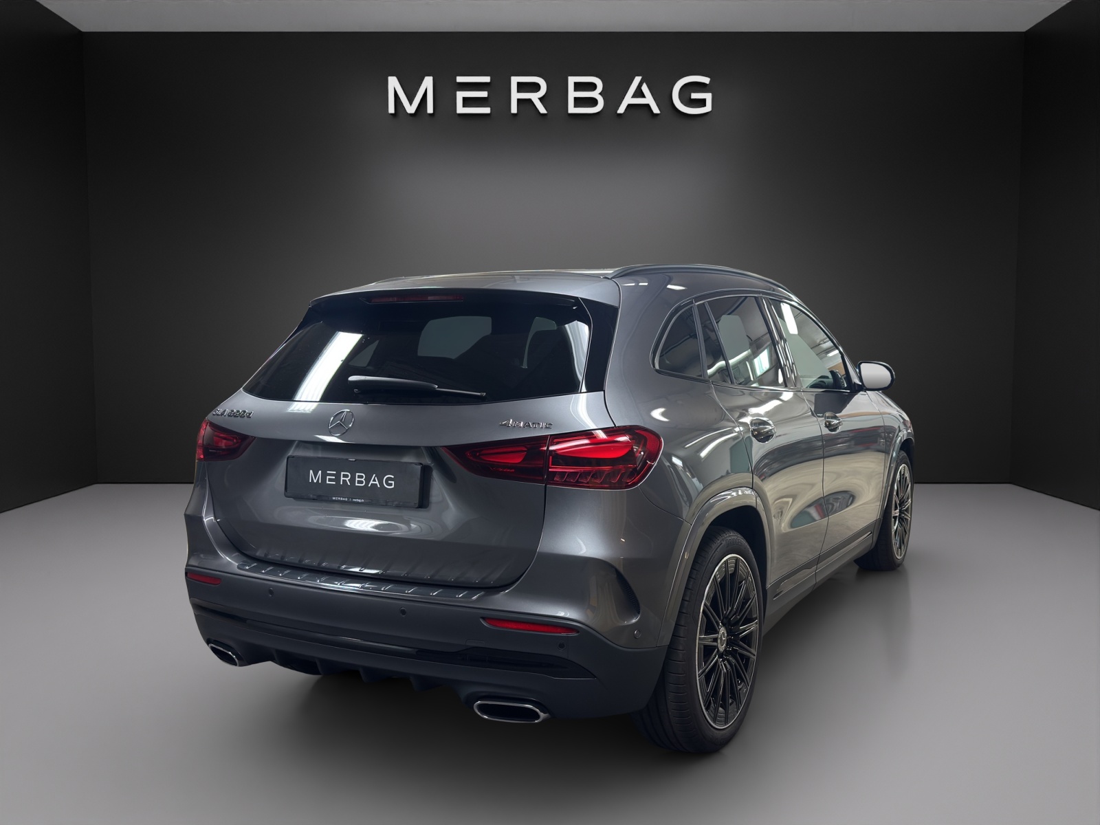 MERCEDES-BENZ GLA 220d 4Matic 8G-DCT-image-4