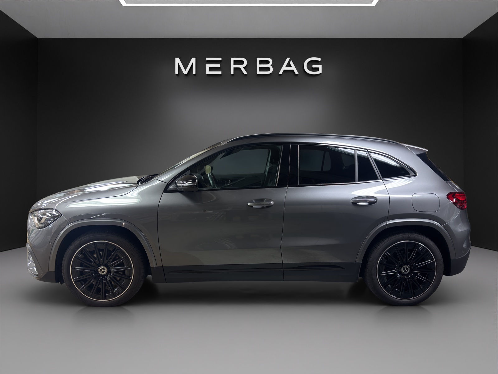 MERCEDES-BENZ GLA 220d 4Matic 8G-DCT-image-1
