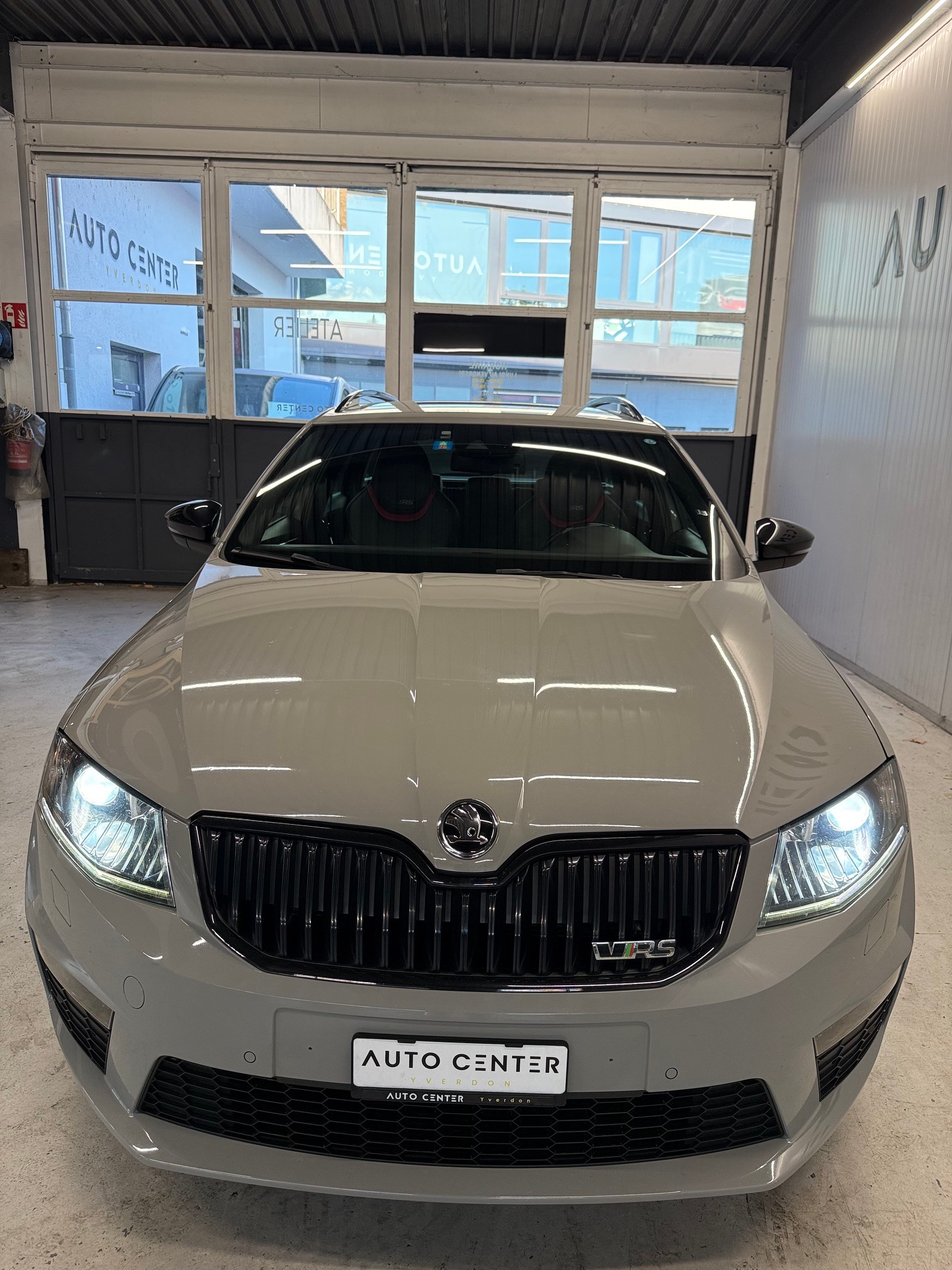 SKODA Octavia Combi 2.0 TSI RS 230 DSG-image-7