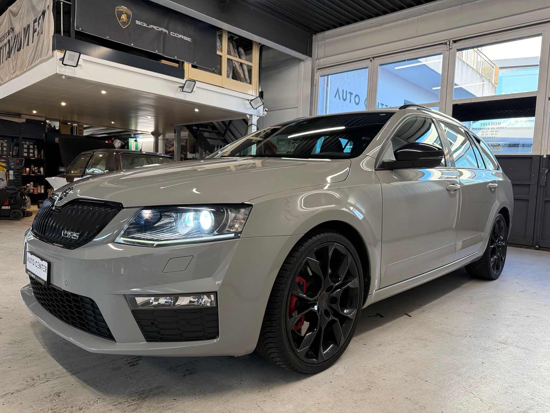 SKODA Octavia Combi 2.0 TSI RS 230 DSG-image-6