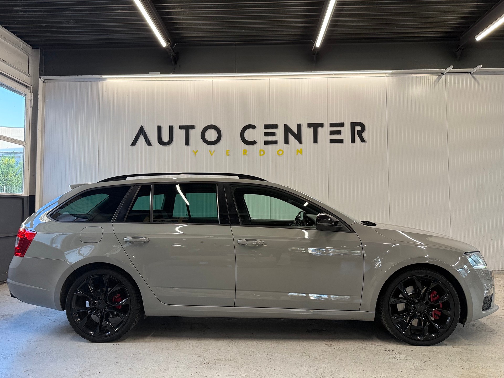 SKODA Octavia Combi 2.0 TSI RS 230 DSG