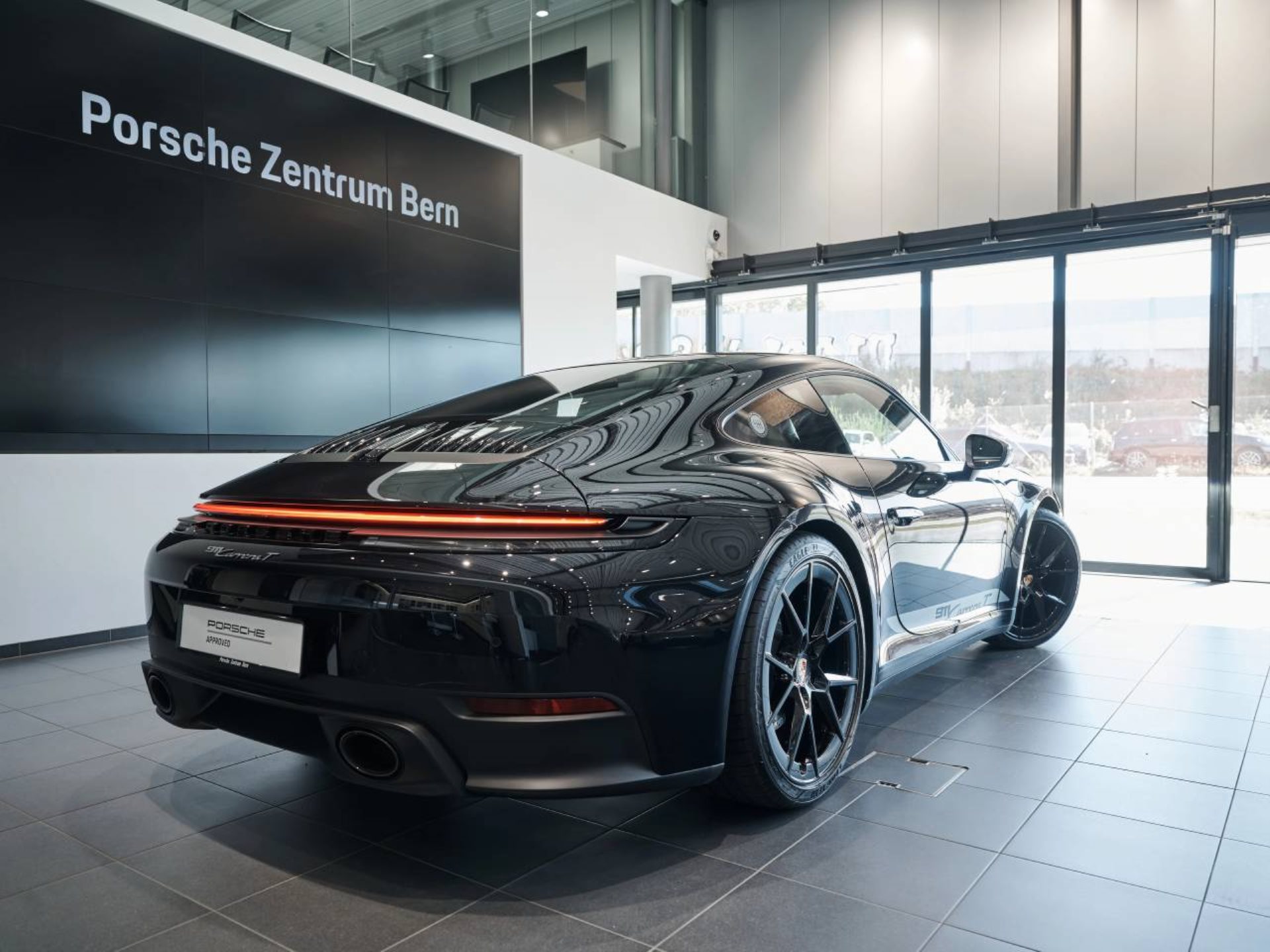 PORSCHE 911 Carrera T-image-2