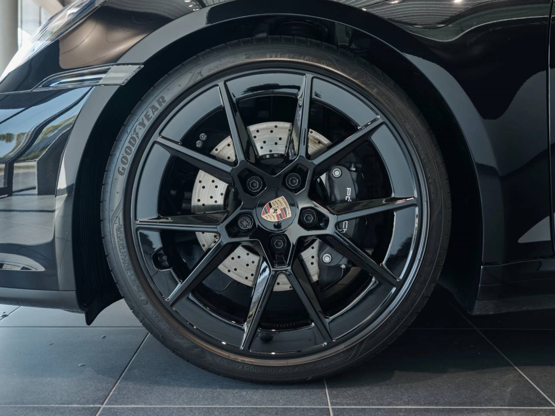 PORSCHE 911 Carrera T-image-30