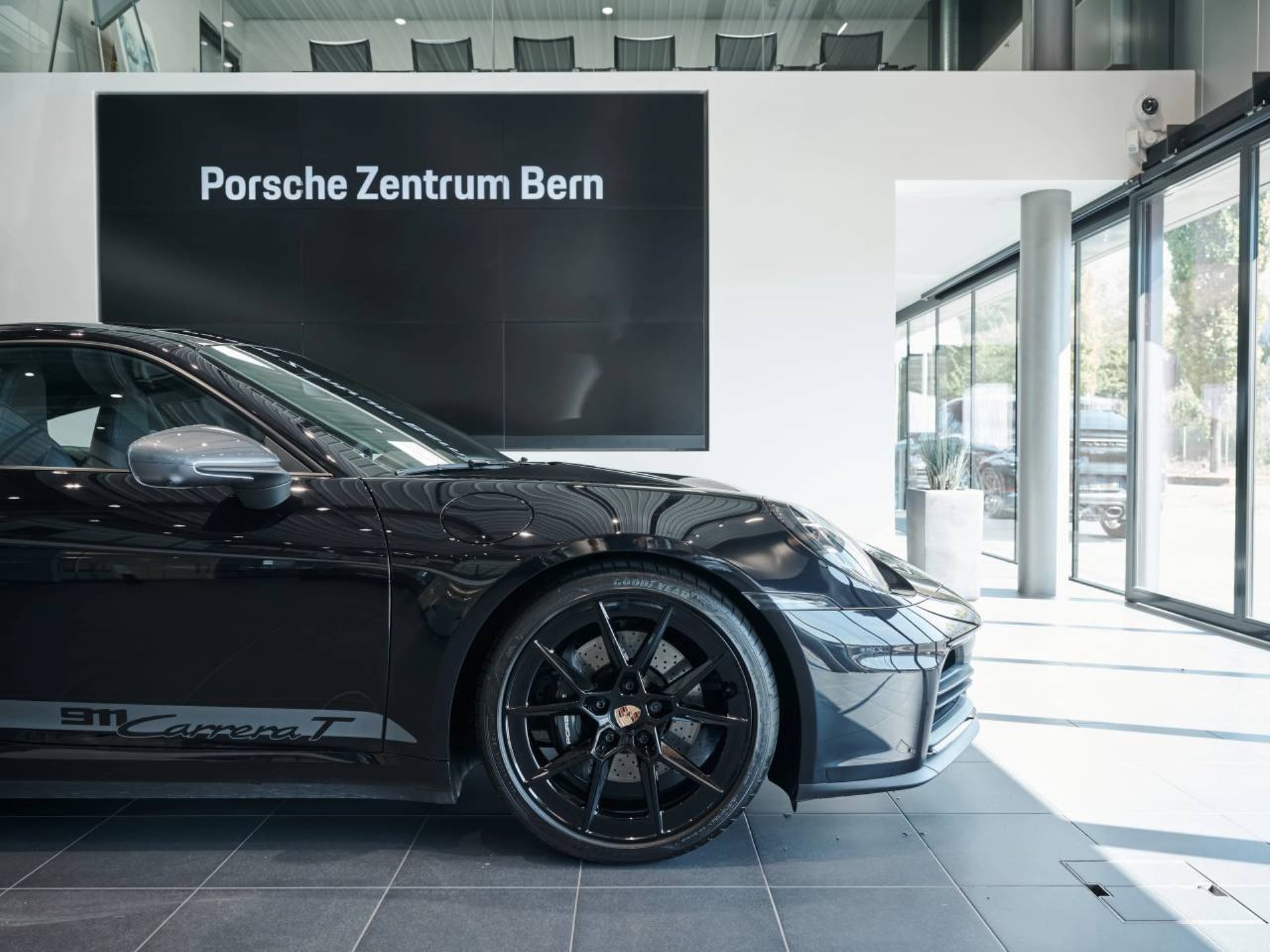 PORSCHE 911 Carrera T-image-11
