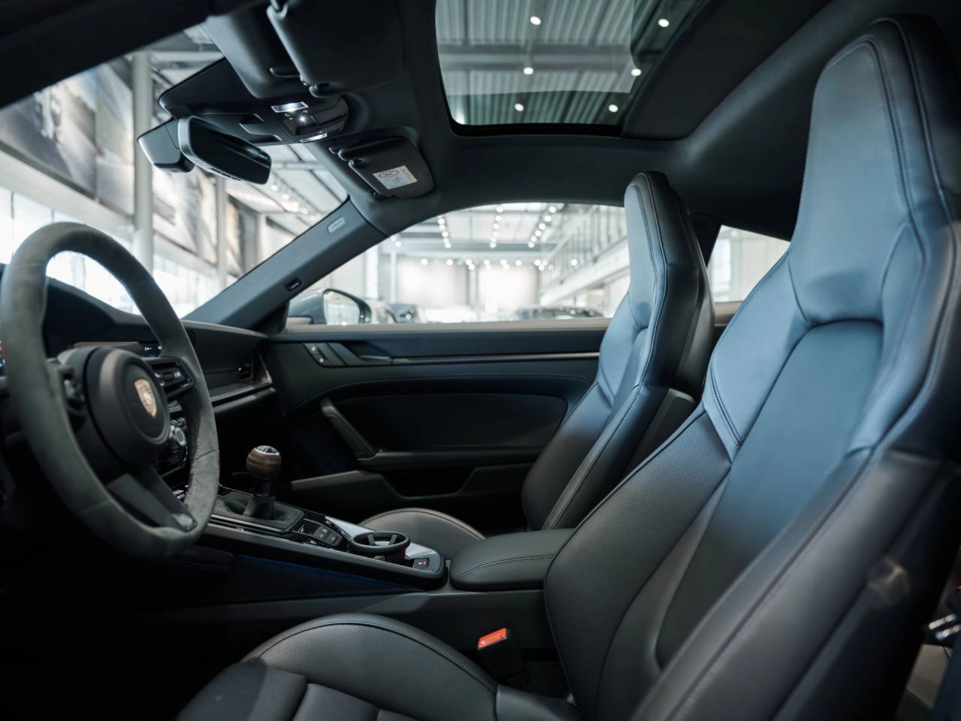 PORSCHE 911 Carrera T-image-3