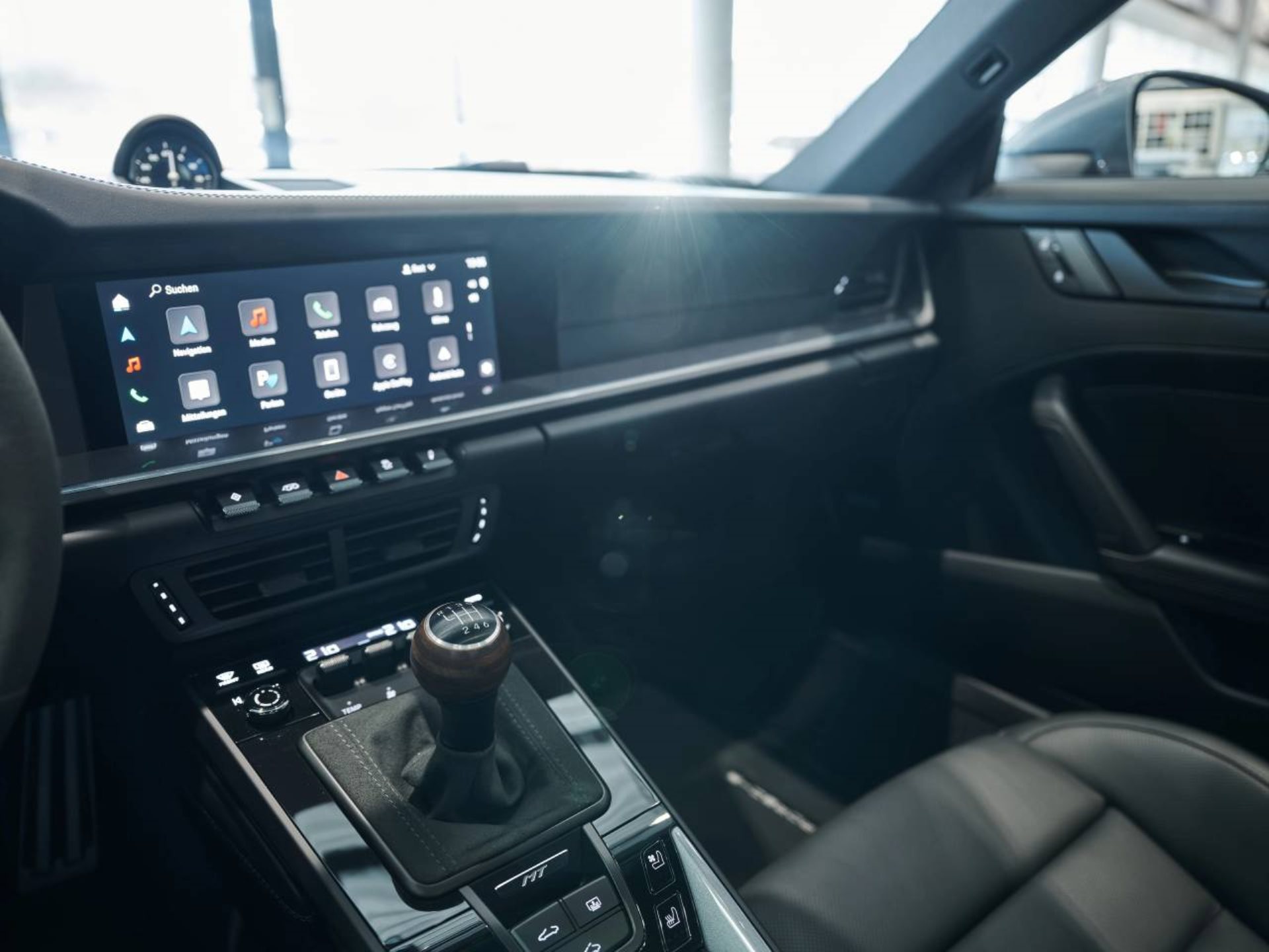PORSCHE 911 Carrera T-image-14