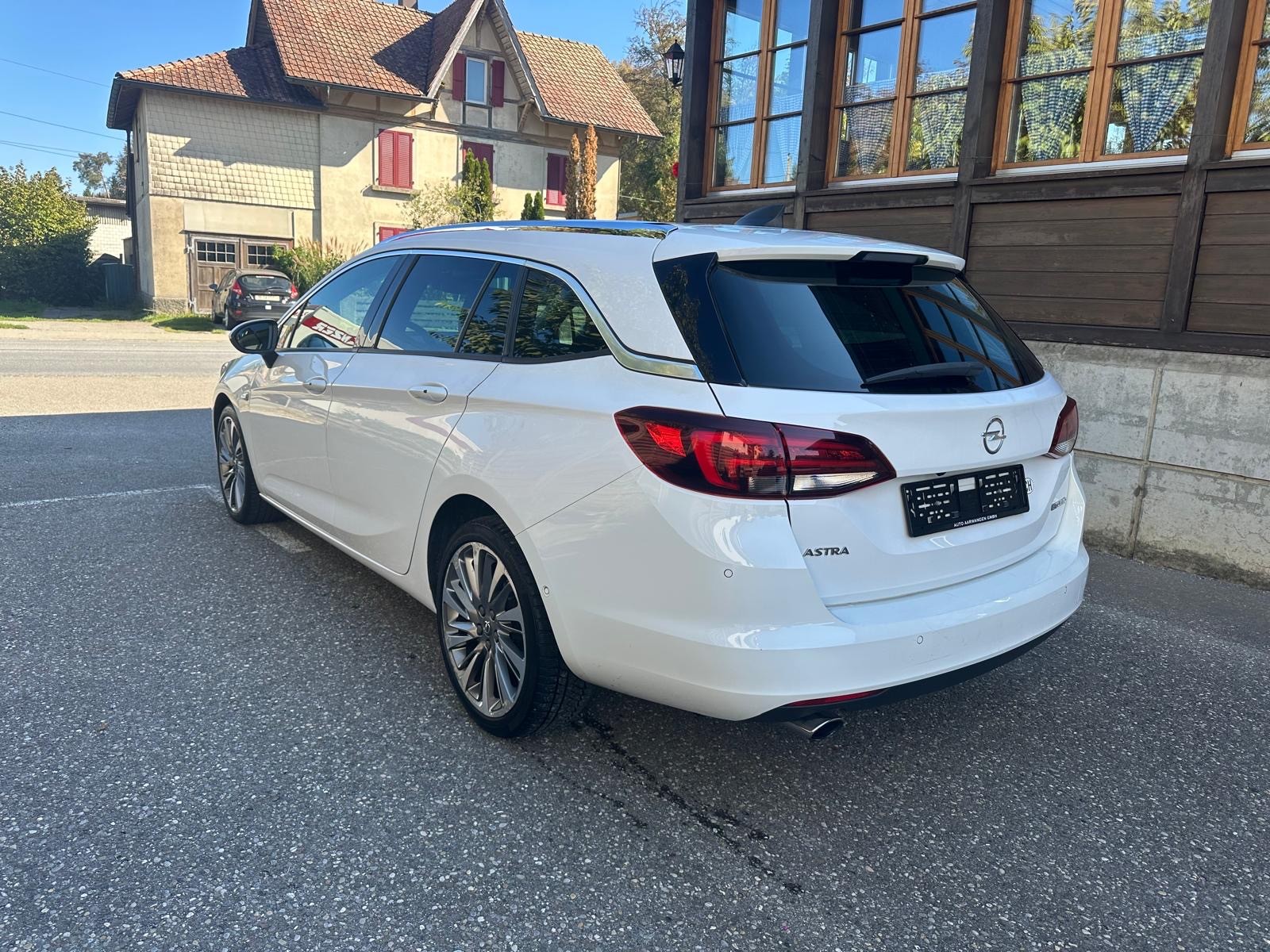 OPEL Astra Sports Tourer 1.6 CDTi BiTurbo Excellence-image-2