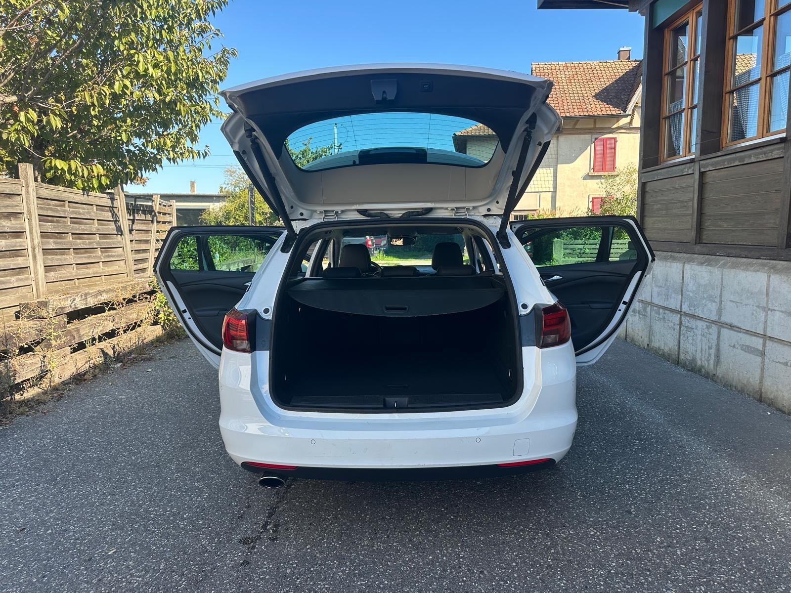 OPEL Astra Sports Tourer 1.6 CDTi BiTurbo Excellence-image-6
