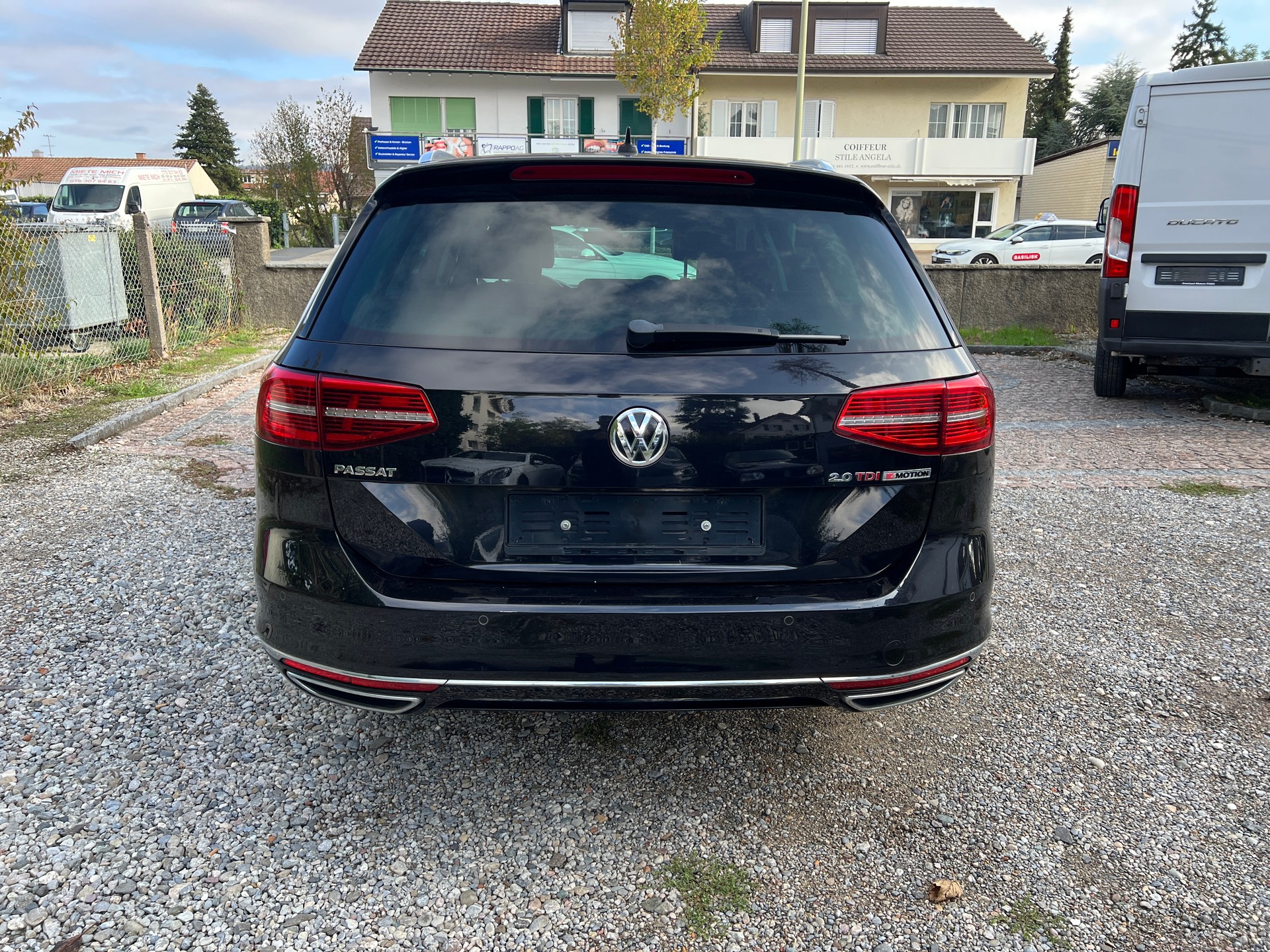 VW Passat Variant 2.0 TDI BMT High. DSG 4Motion Frisch ab MFK-image-5