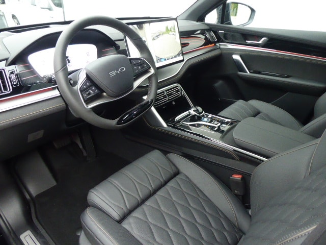 BYD FLAGSHIP 7 Sitze 4x4-image-6