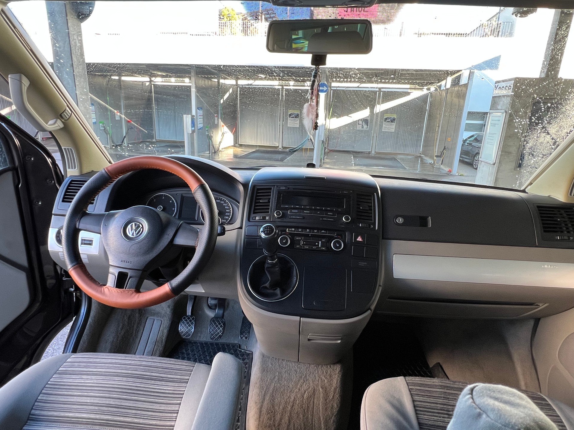 VW 2.0 TDI 140 California 4m-image-3