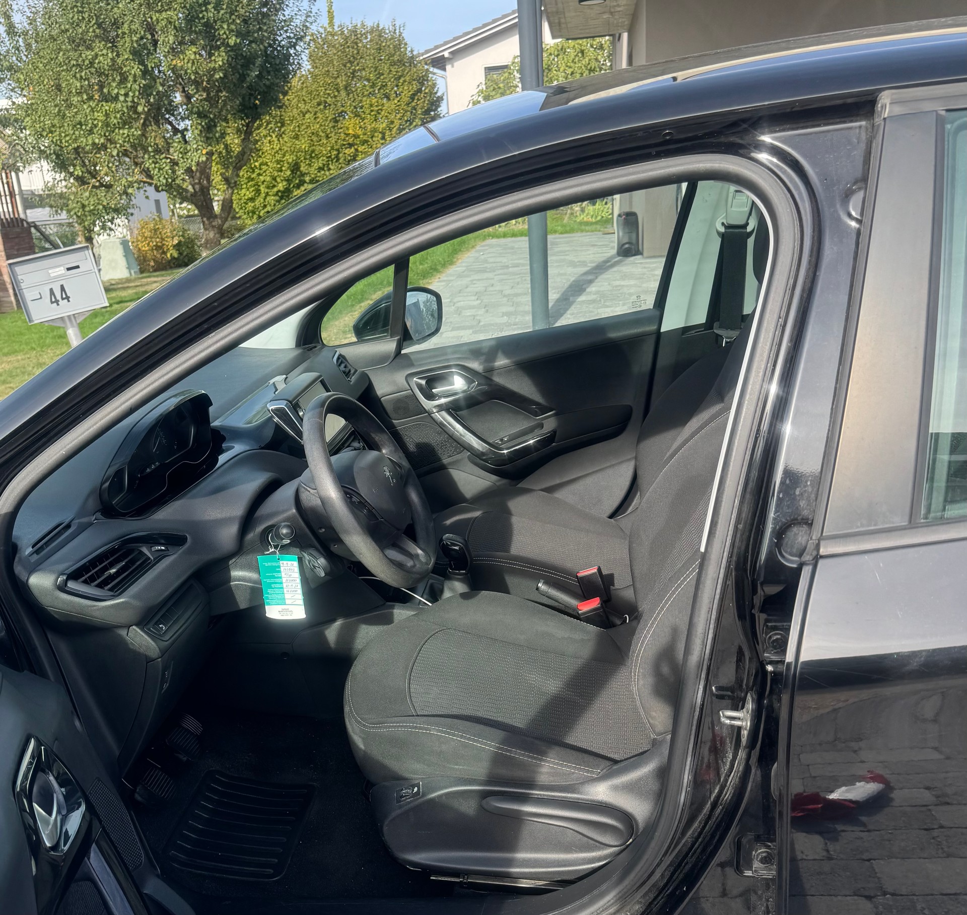 PEUGEOT 1.2 PureTech Active-image-5