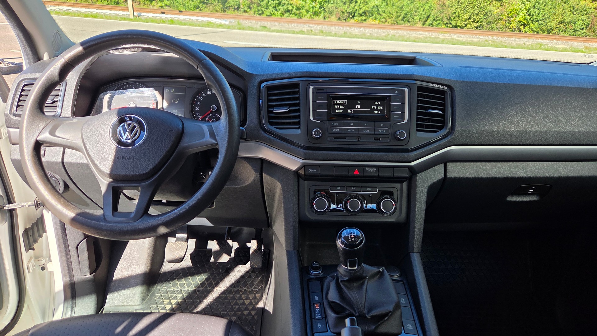 VW Amarok 3.0TDI Trendline 4Motion-image-12