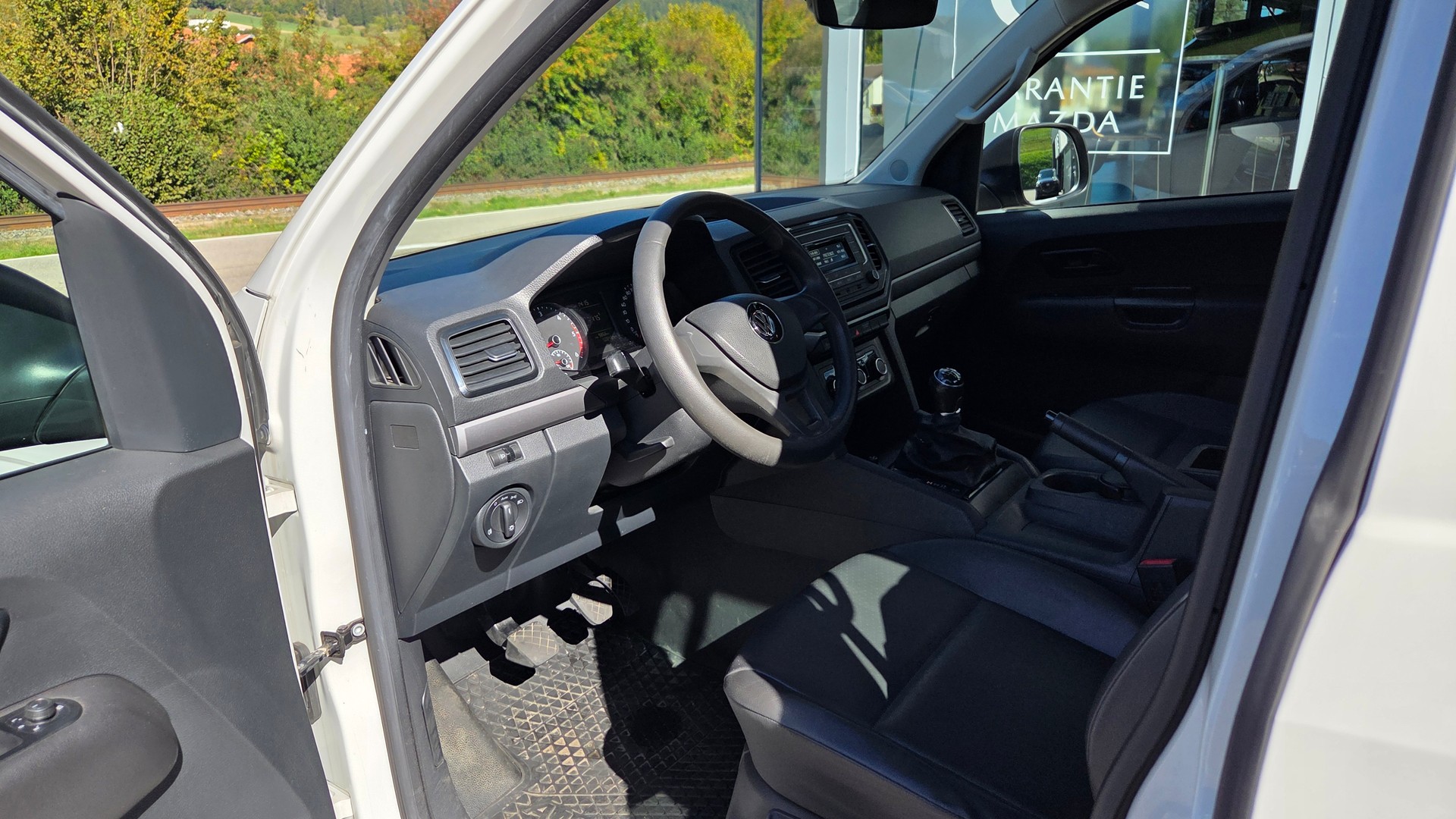 VW Amarok 3.0TDI Trendline 4Motion-image-10