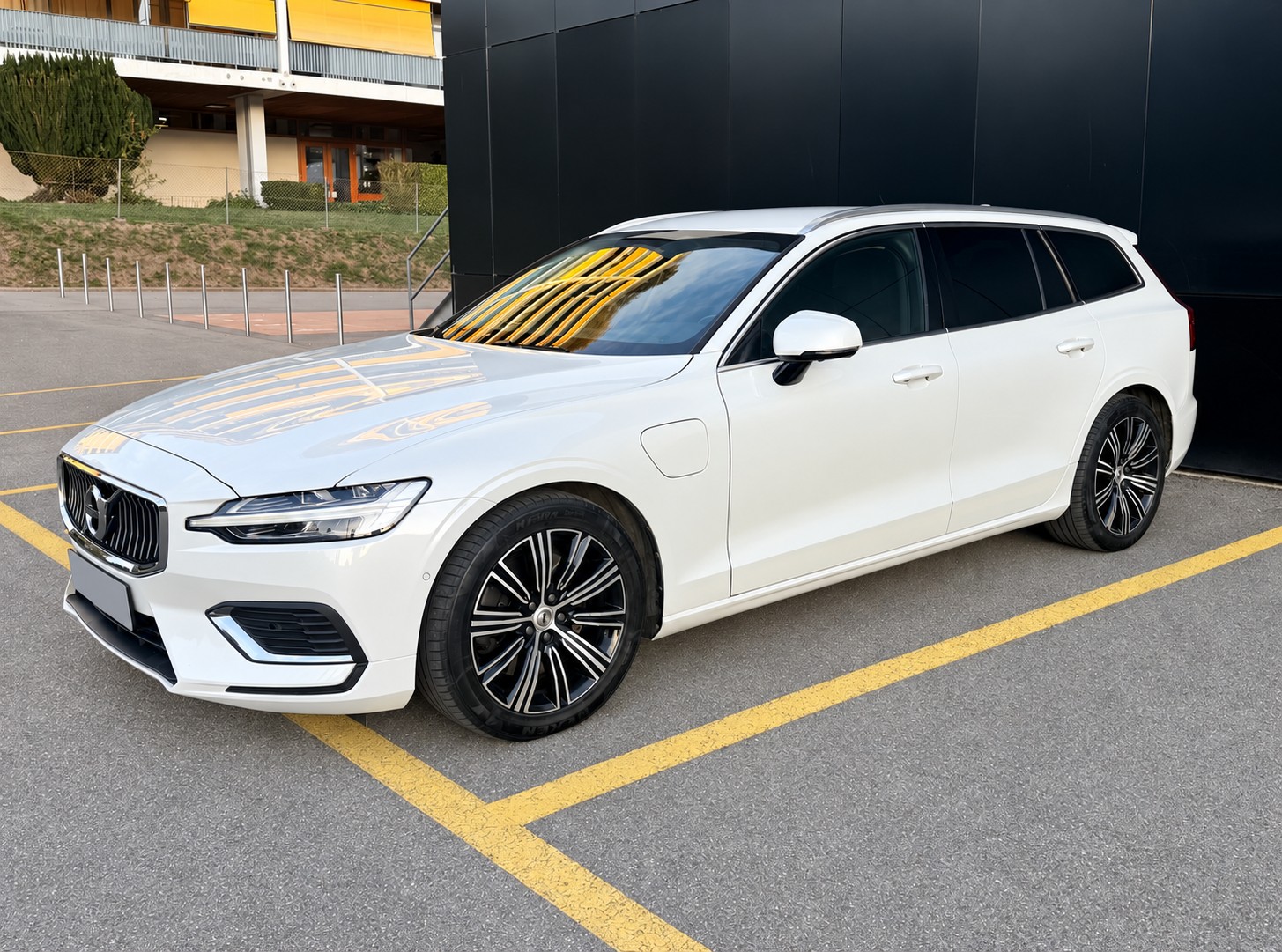 VOLVO 2.0 T6 TE Inscription eAWD-image-0